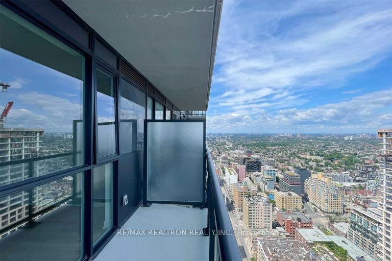 Photo 2 of Unit Ph307, 87 Peter Street, Toronto, Waterfront Communities — HOMEH