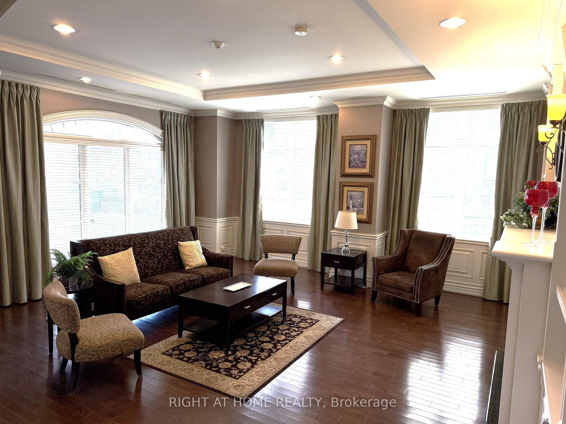 Photo 7 of Unit 309, 60 Ann Street, Caledon, Bolton West — HOMEH