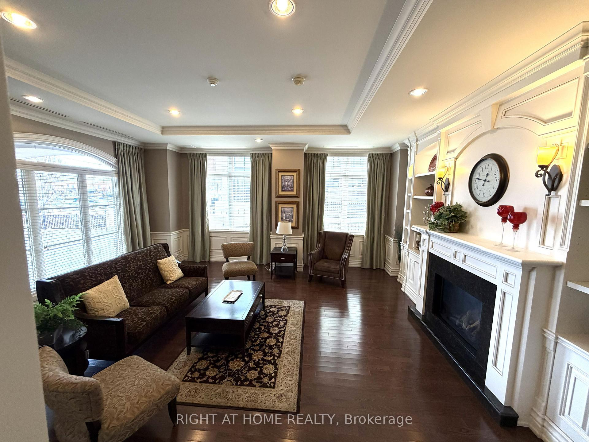 Photo 8 of Unit 309, 60 Ann Street, Caledon, Bolton West — HOMEH