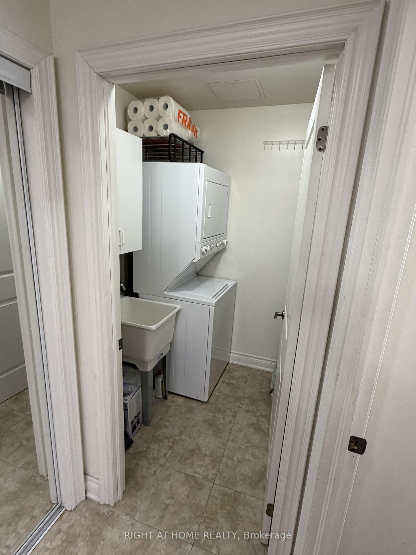 Photo 27 of Unit 309, 60 Ann Street, Caledon, Bolton West — HOMEH