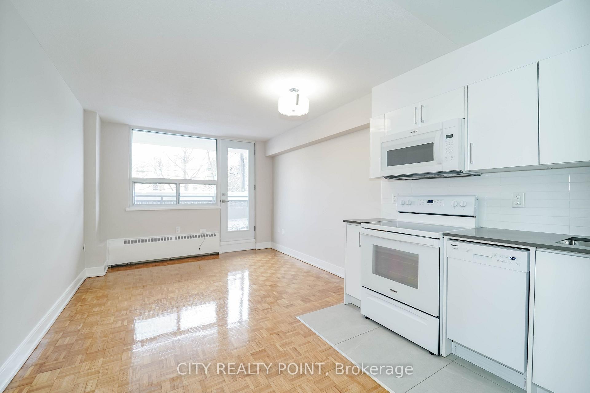 Photo 4 of Unit 807, 1500 Bathurst Street, Toronto, Humewood-Cedarvale — HOMEH