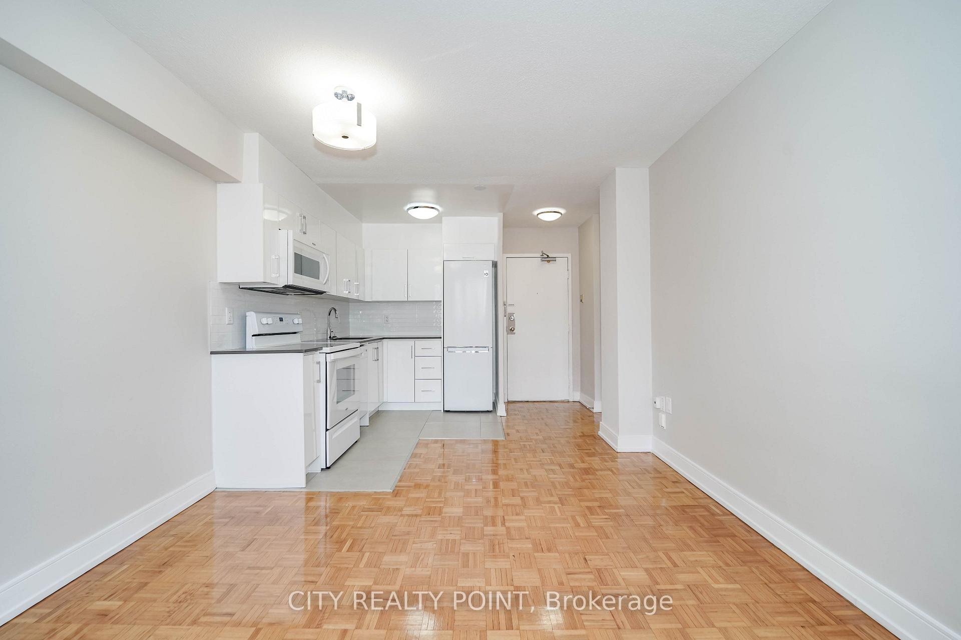 Photo 6 of Unit 807, 1500 Bathurst Street, Toronto, Humewood-Cedarvale — HOMEH