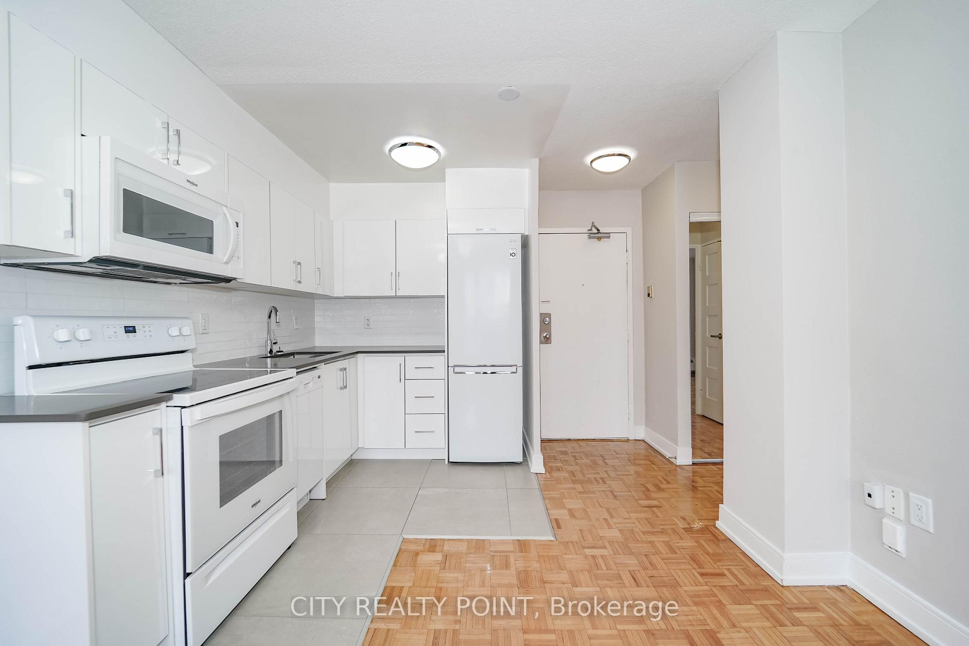 Photo 8 of Unit 807, 1500 Bathurst Street, Toronto, Humewood-Cedarvale — HOMEH