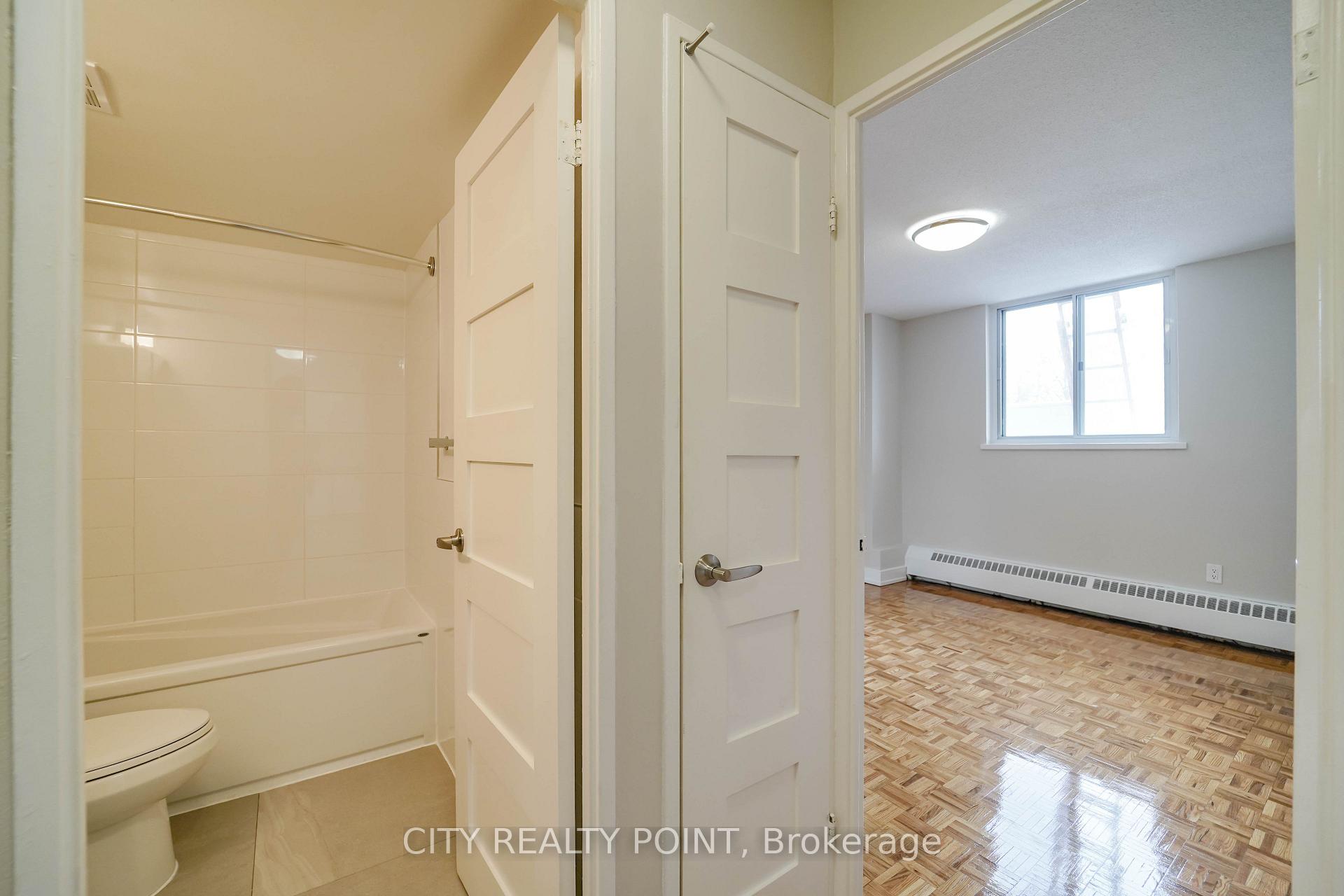 Photo 14 of Unit 807, 1500 Bathurst Street, Toronto, Humewood-Cedarvale — HOMEH