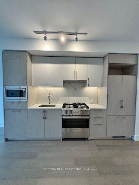 Photo 2 of Unit 608, 8 Manor Road W, Toronto, Yonge-Eglinton — HOMEH