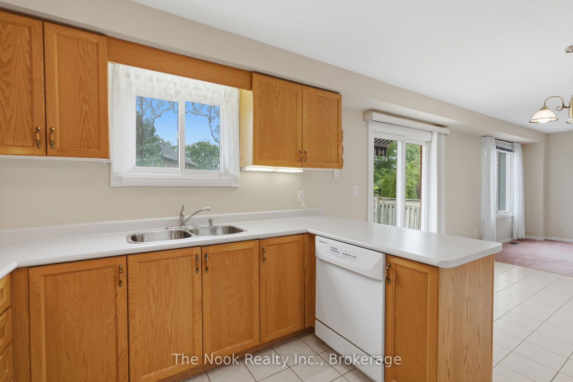 Photo 14 of 3544 Garrard Road, Whitby, Rolling Acres — HOMEH