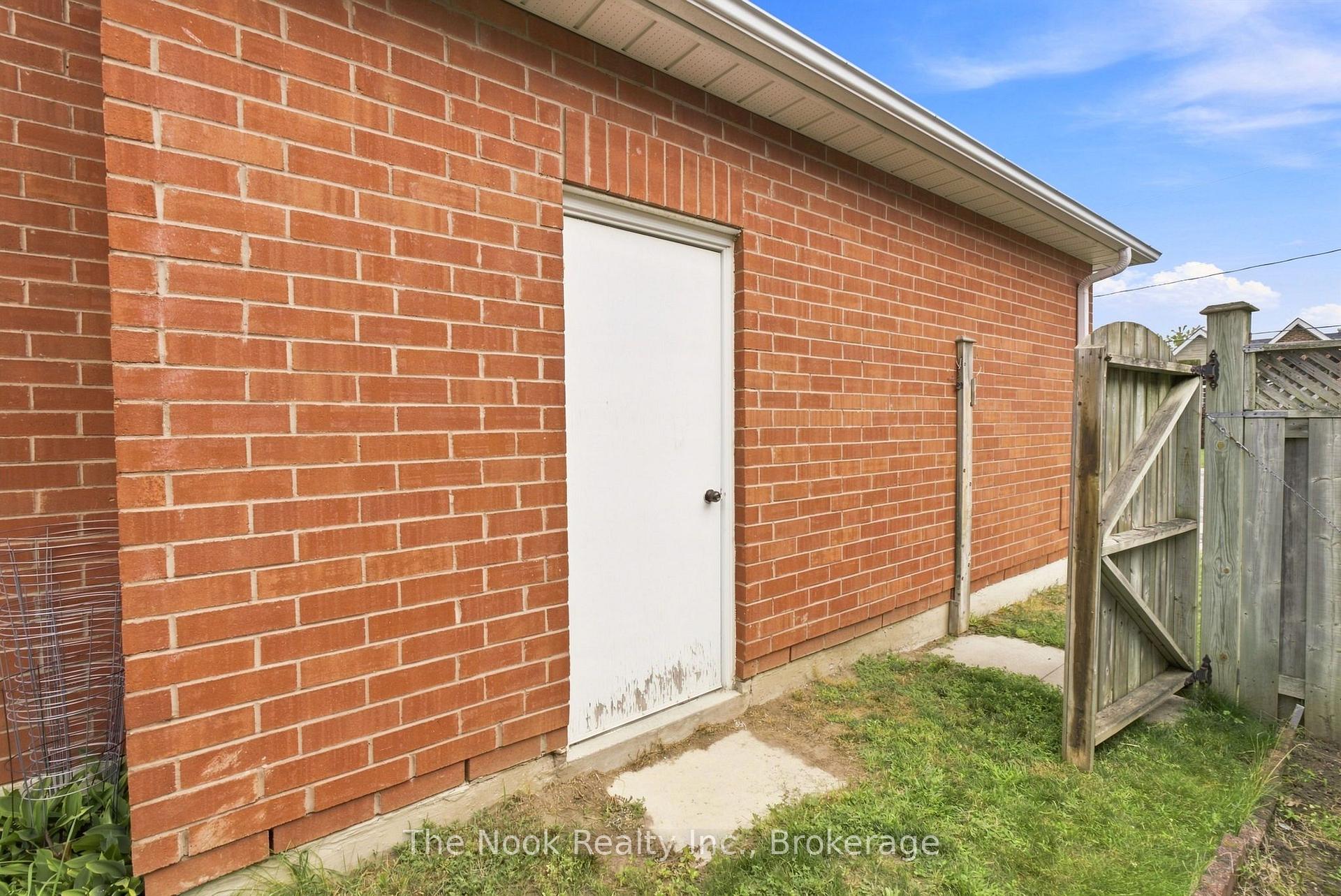Photo 38 of 3544 Garrard Road, Whitby, Rolling Acres — HOMEH