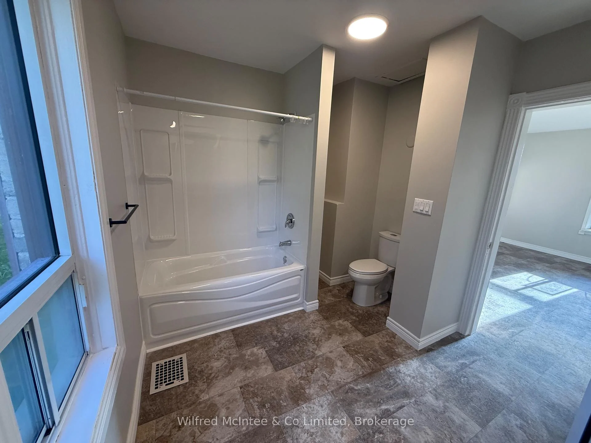 Photo 8 of 470 11th Street, Hanover — HOMEH