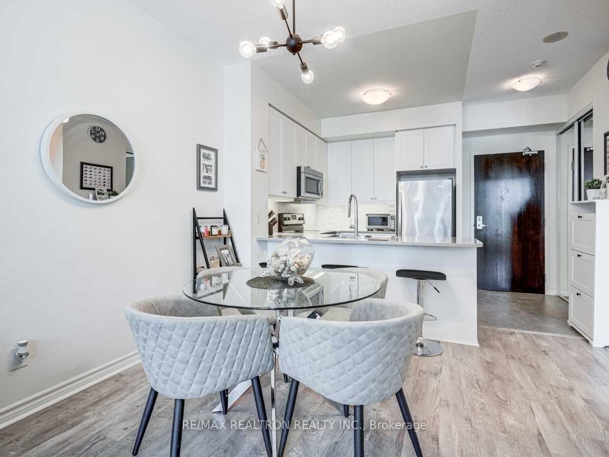 Photo 8 of Unit 305, 25 Lower Simcoe Street, Toronto, Waterfront Communities — HOMEH