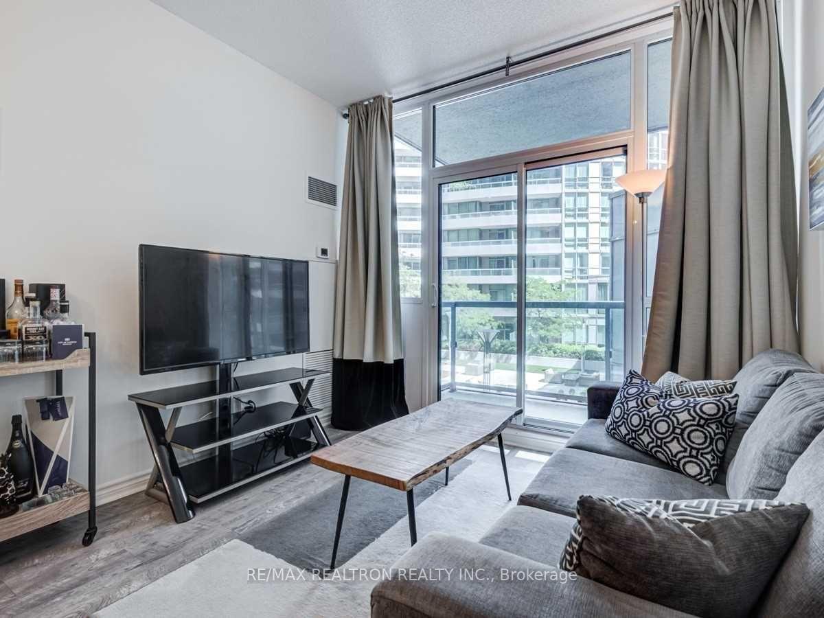 Photo 9 of Unit 305, 25 Lower Simcoe Street, Toronto, Waterfront Communities — HOMEH