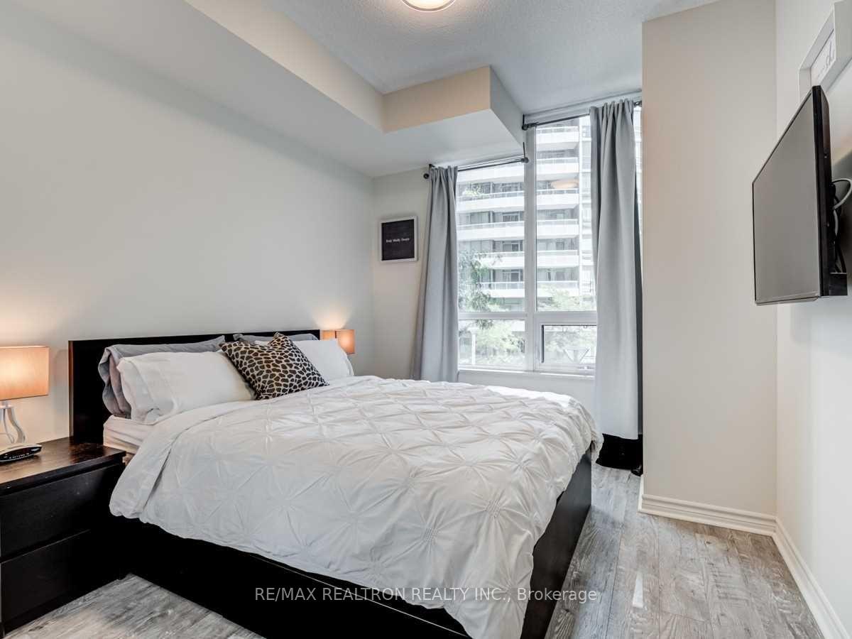 Photo 12 of Unit 305, 25 Lower Simcoe Street, Toronto, Waterfront Communities — HOMEH