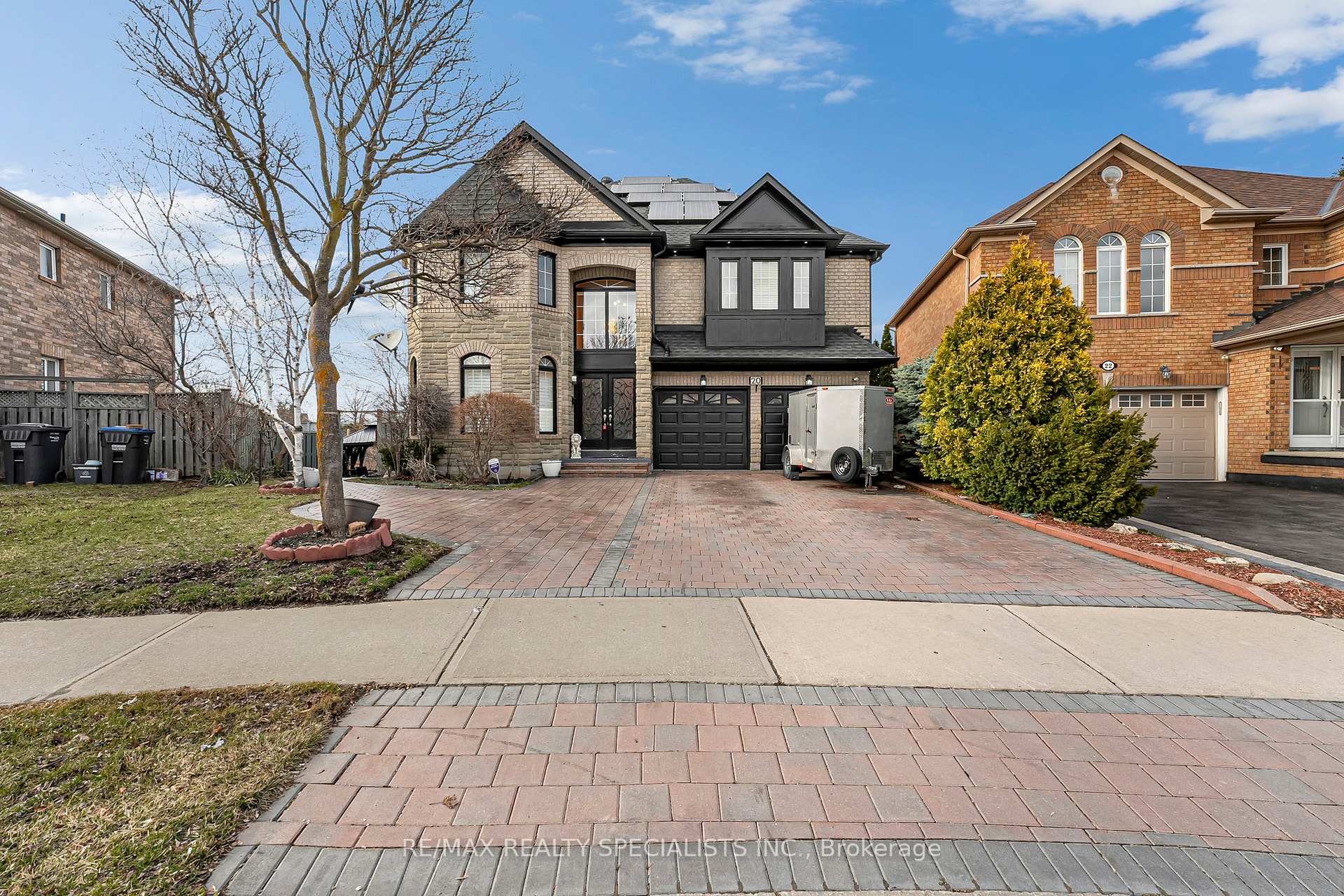 Photo 1 of 20 Silktop Trail, Brampton, Sandringham-Wellington — HOMEH