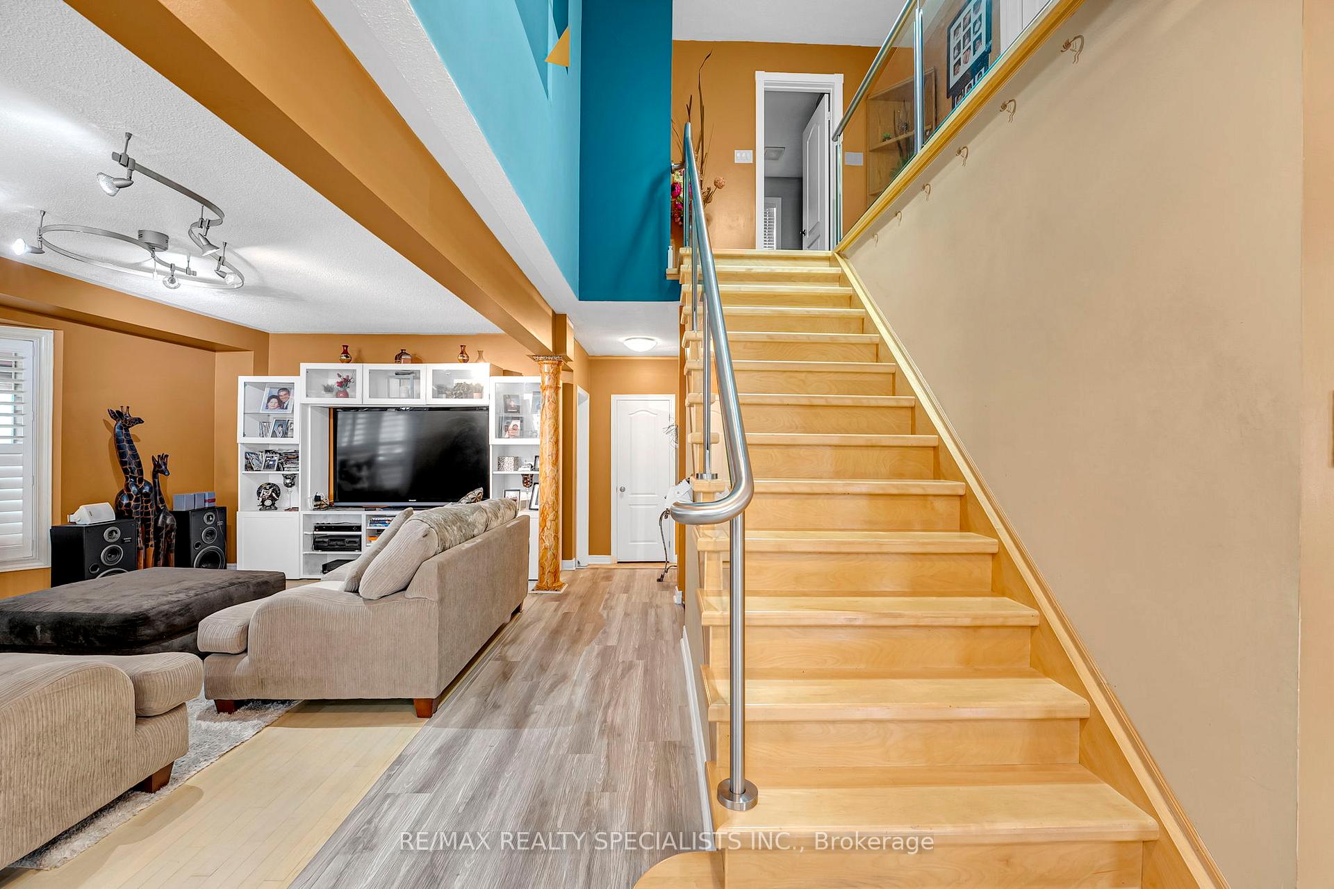 Photo 19 of 20 Silktop Trail, Brampton, Sandringham-Wellington — HOMEH