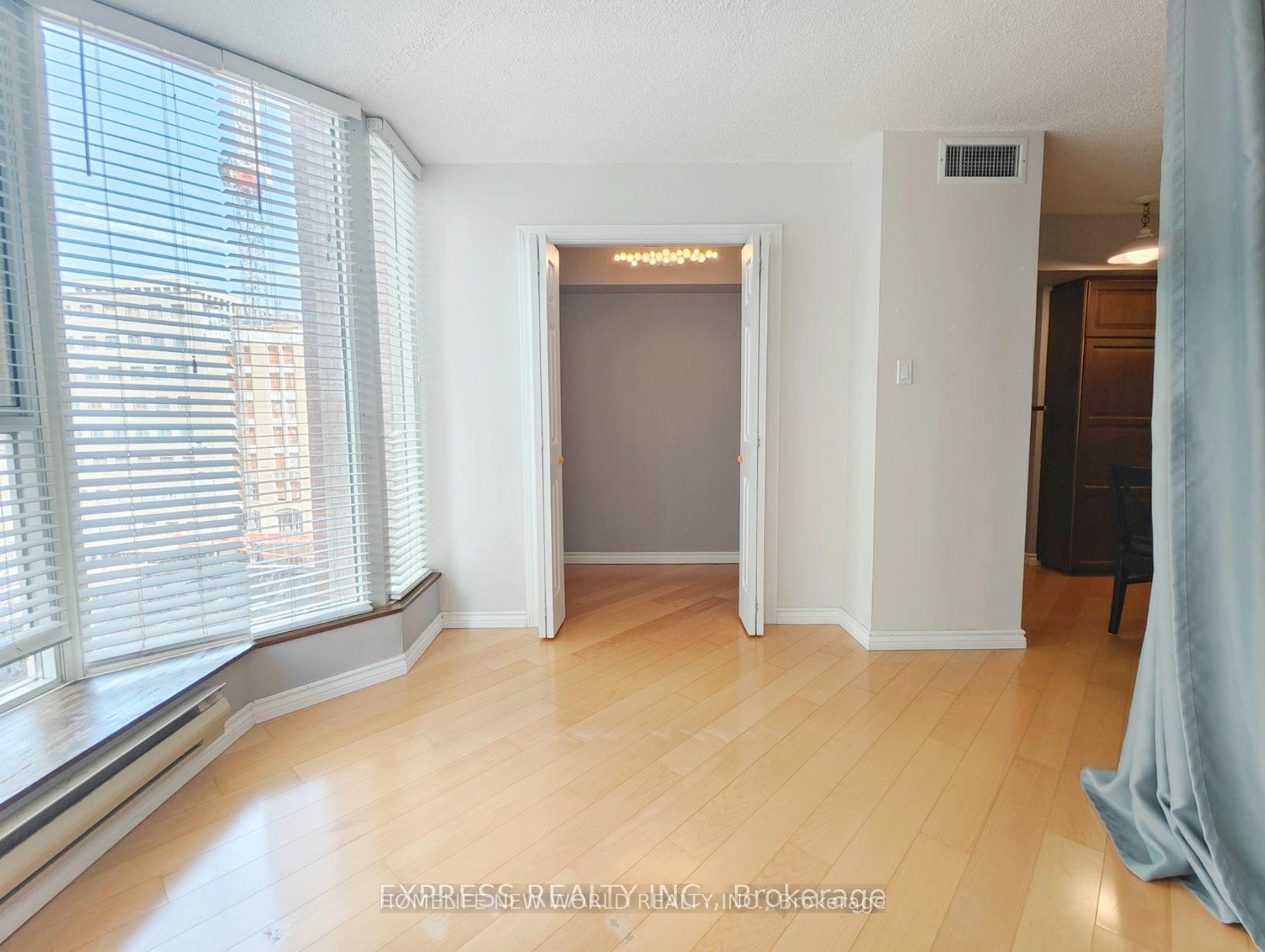 Photo 4 of Unit 604, 55 Centre Avenue, Toronto, Bay Street Corridor — HOMEH