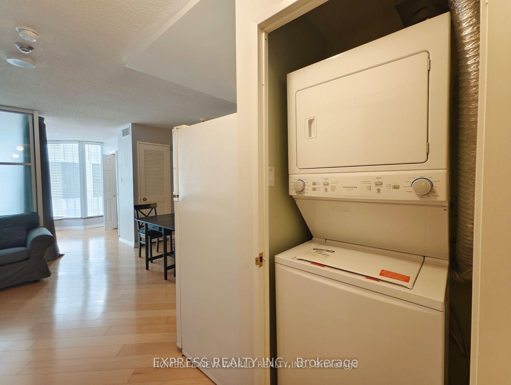 Photo 7 of Unit 604, 55 Centre Avenue, Toronto, Bay Street Corridor — HOMEH