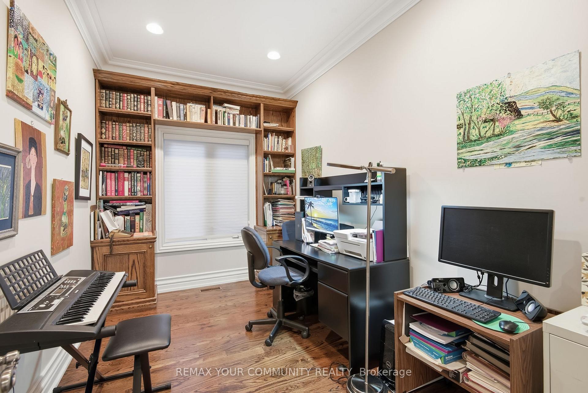 Photo 8 of 135 Wedgewood Drive, North York, Newtonbrook East — HOMEH