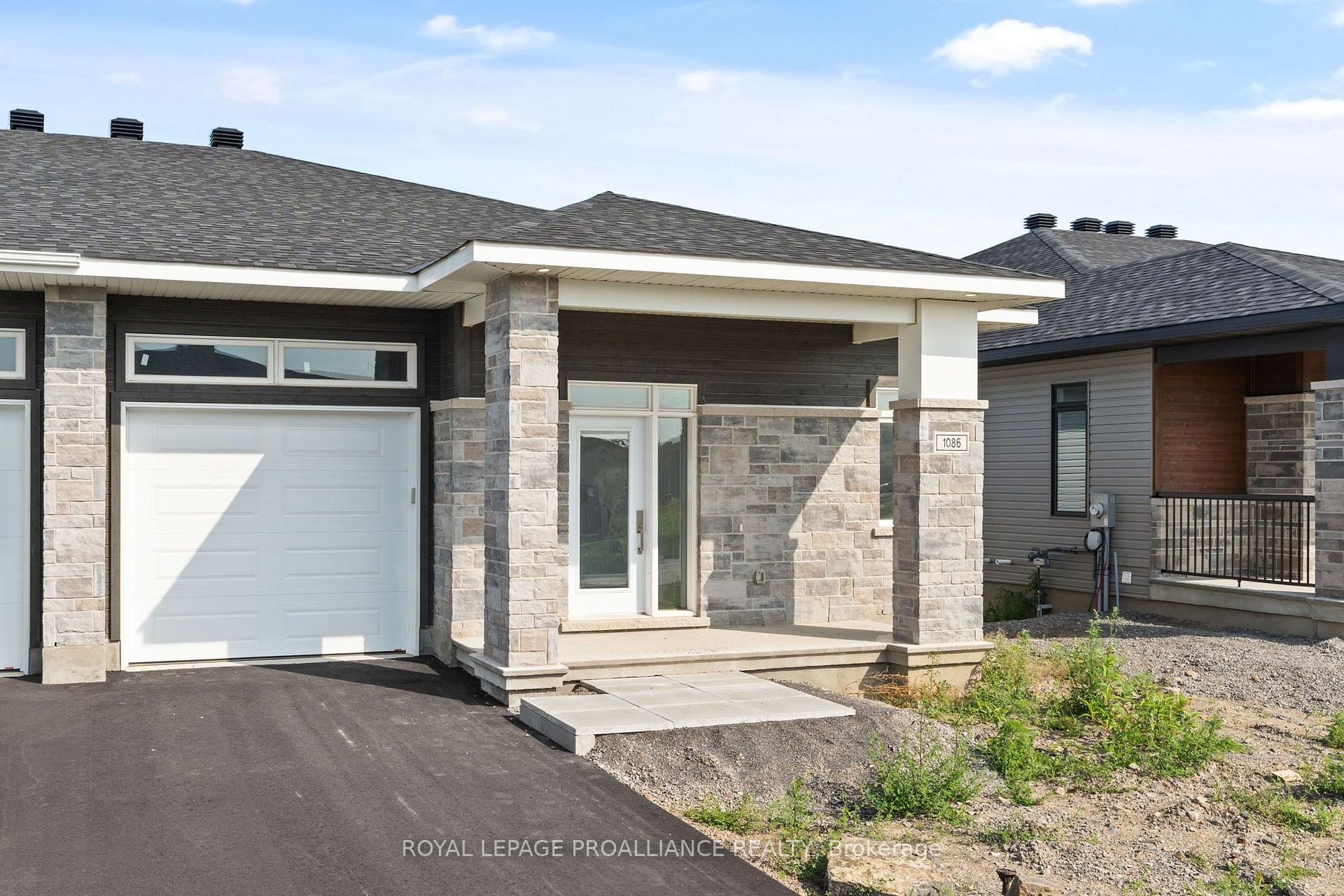 Photo 6 of 1086 Moore Street, Brockville, Brockville — HOMEH