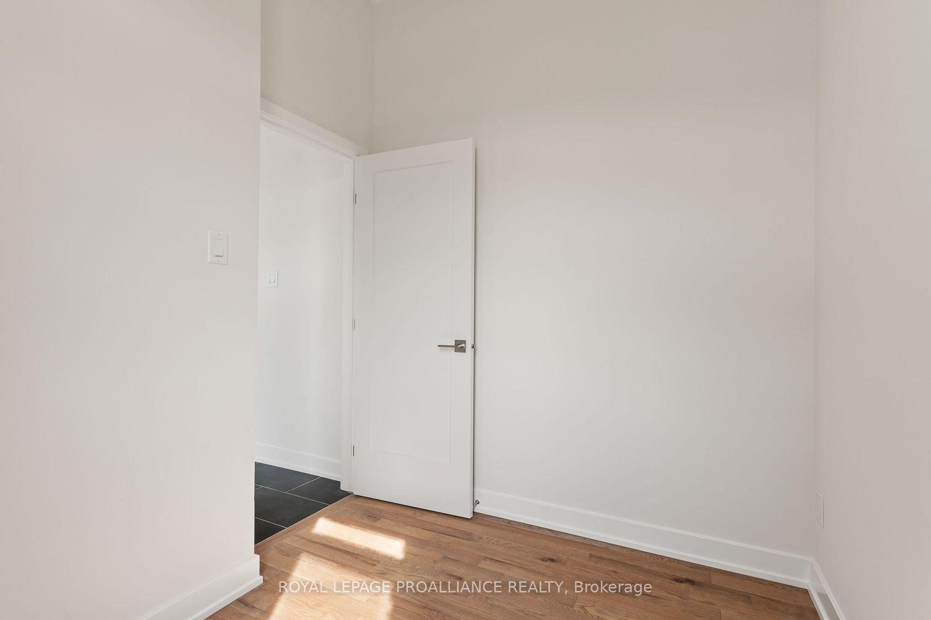 Photo 14 of 1086 Moore Street, Brockville, Brockville — HOMEH