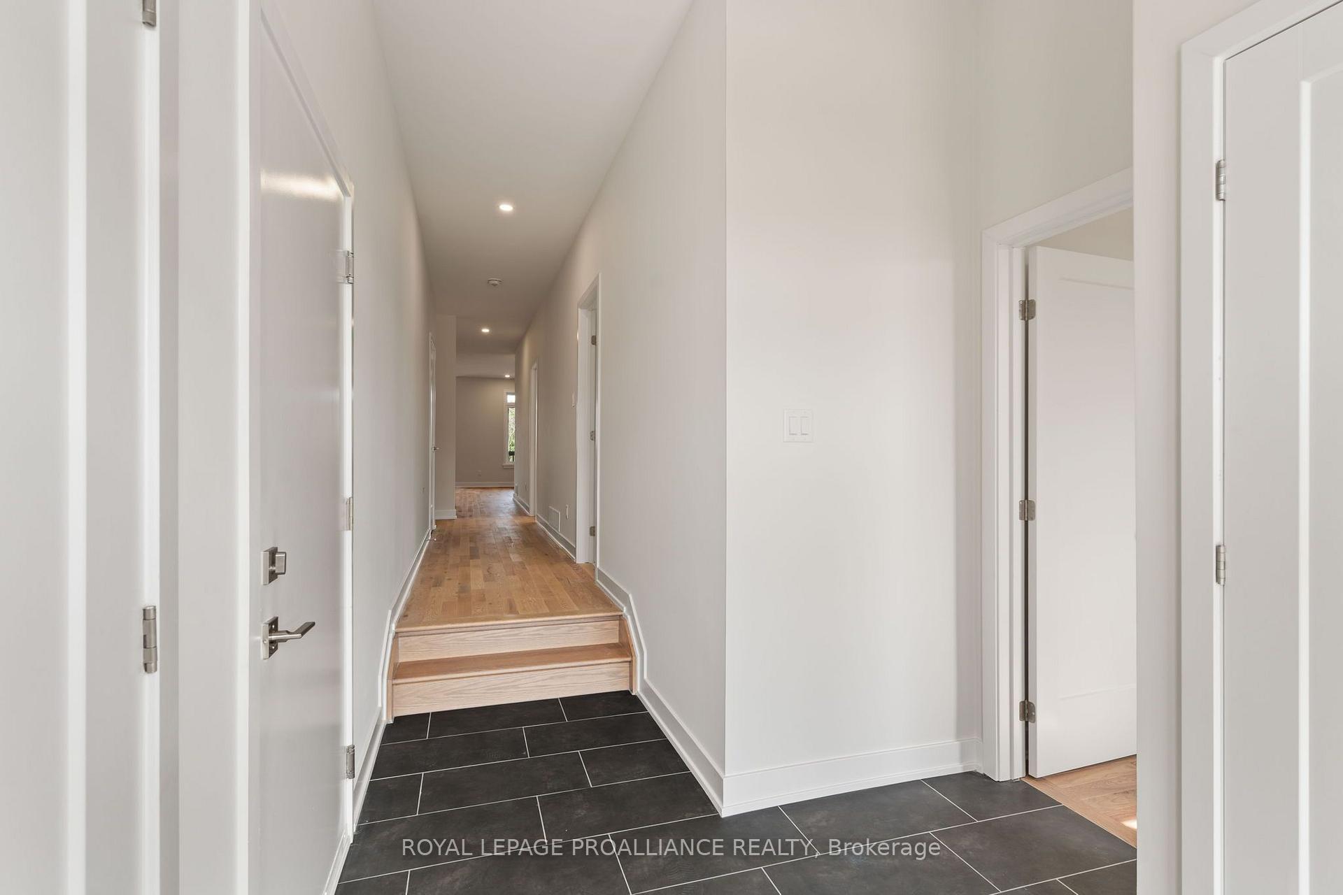 Photo 16 of 1086 Moore Street, Brockville, Brockville — HOMEH