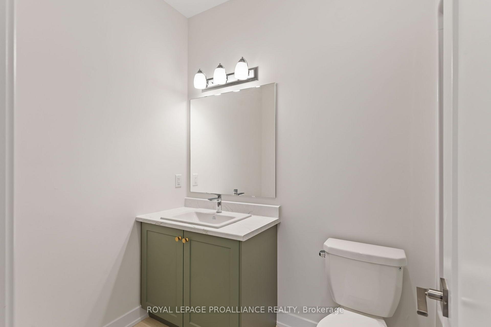 Photo 34 of 1086 Moore Street, Brockville, Brockville — HOMEH