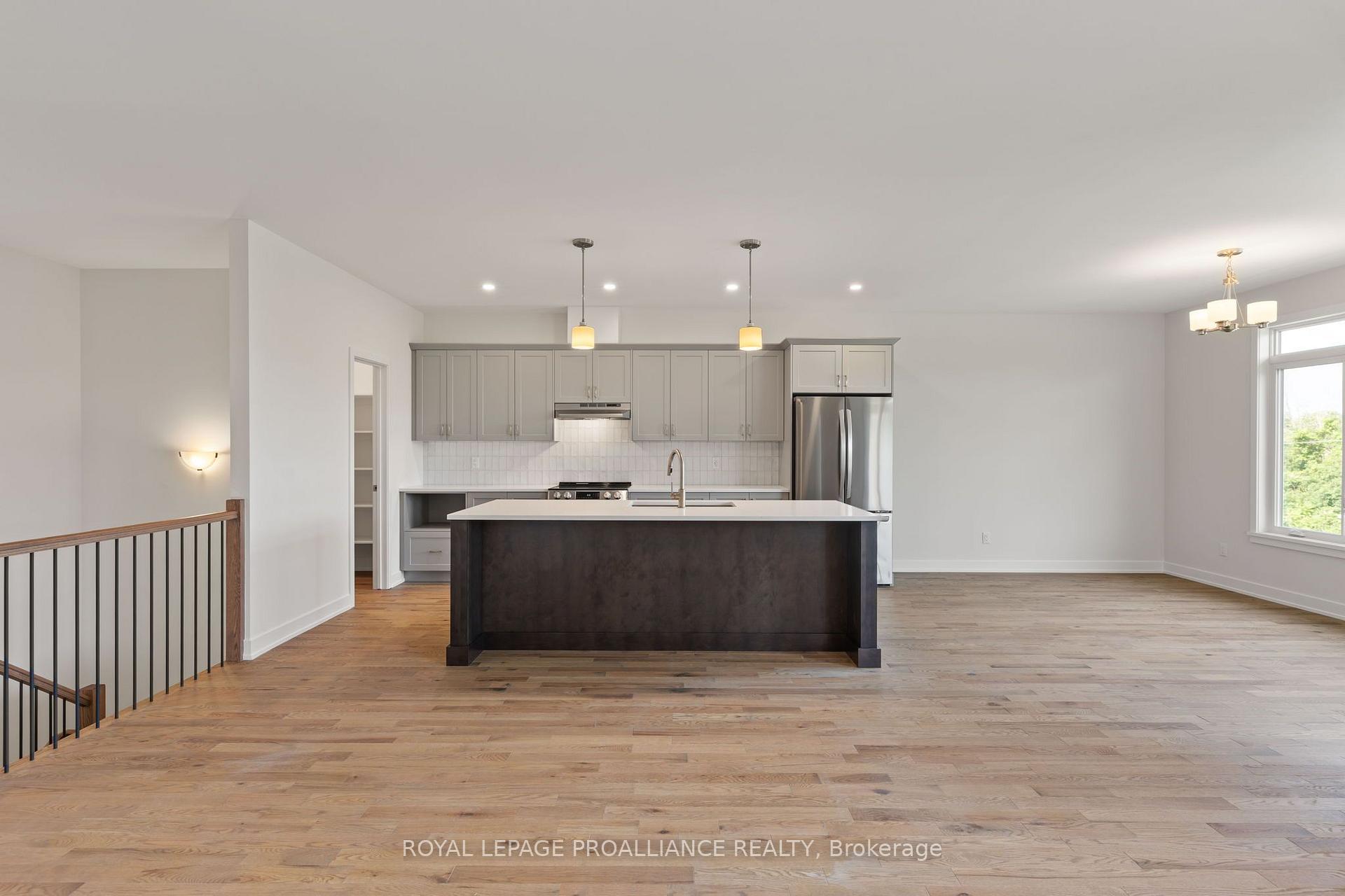 Photo 44 of 1086 Moore Street, Brockville, Brockville — HOMEH