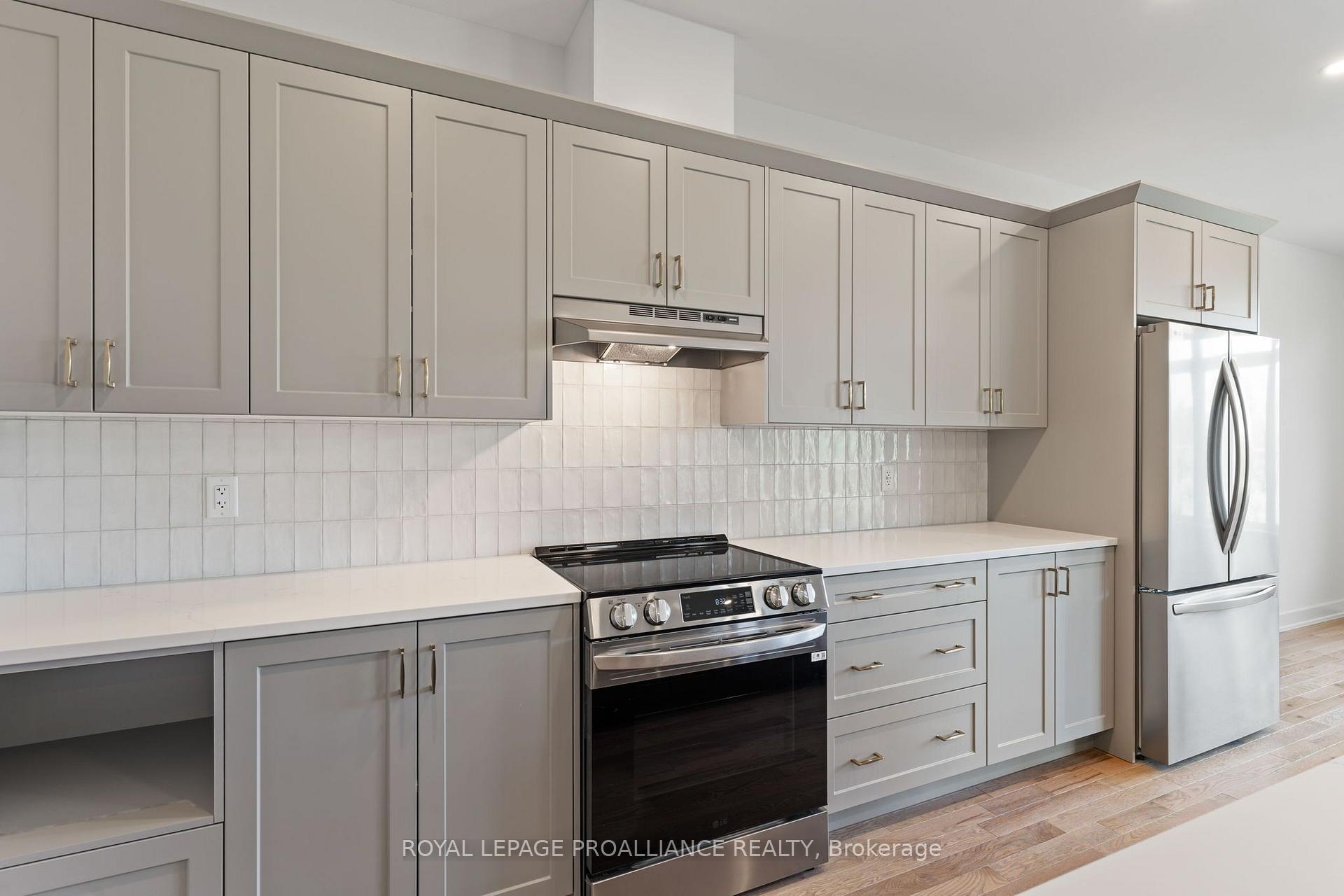 Photo 56 of 1086 Moore Street, Brockville, Brockville — HOMEH