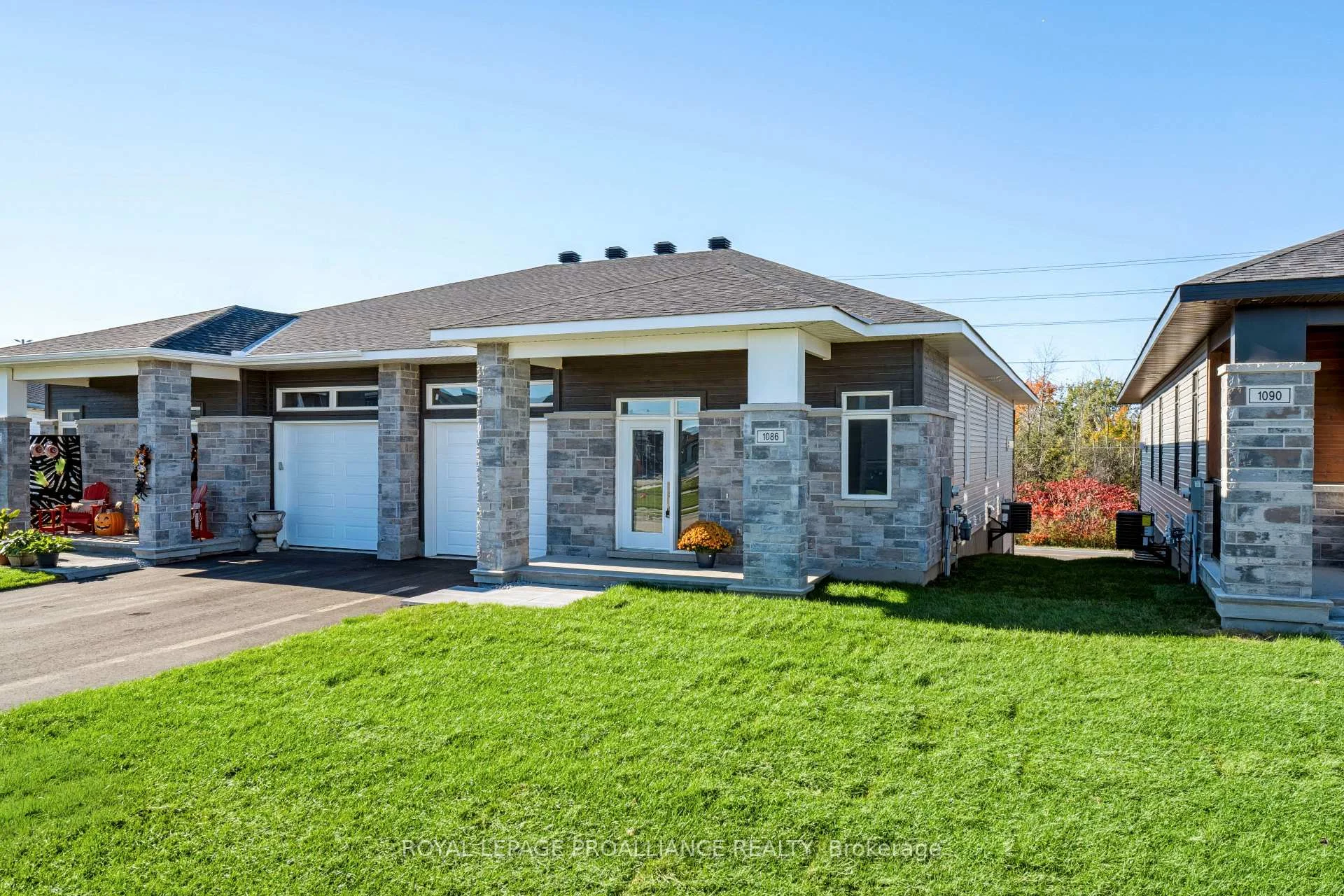 Photo 5 of 1086 Moore Street, Brockville, Brockville — HOMEH