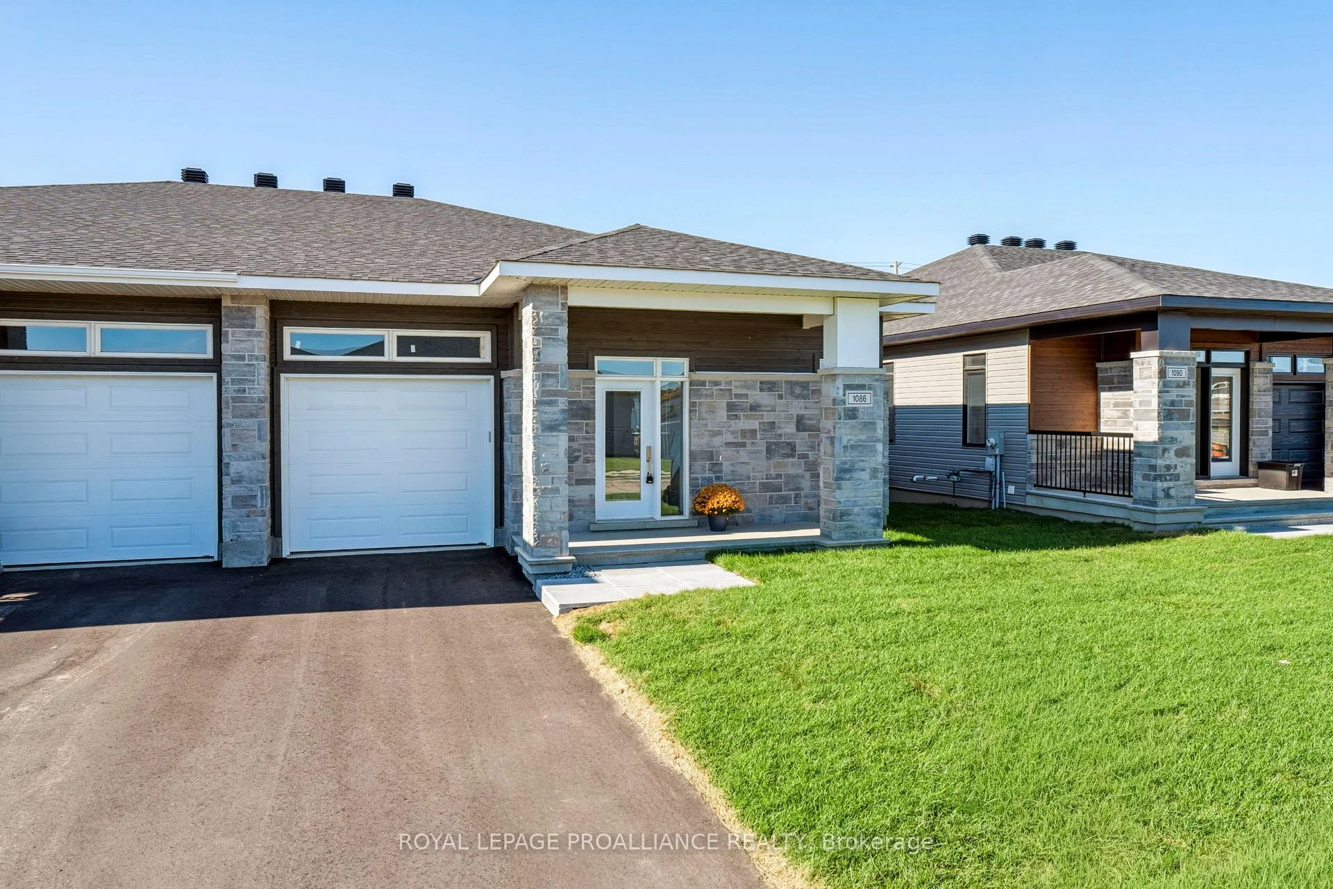 Photo 7 of 1086 Moore Street, Brockville, Brockville — HOMEH