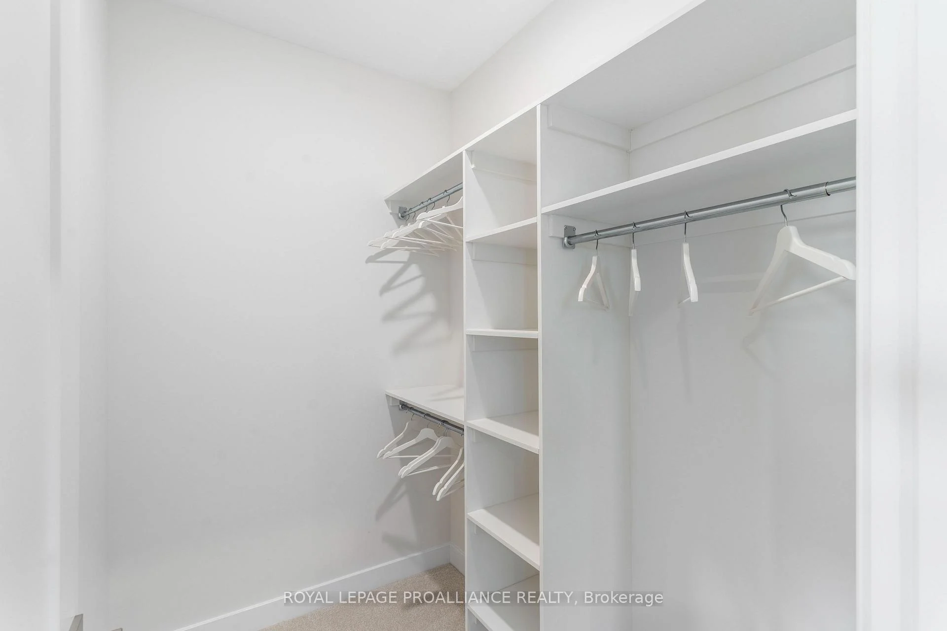 Photo 35 of 1086 Moore Street, Brockville, Brockville — HOMEH