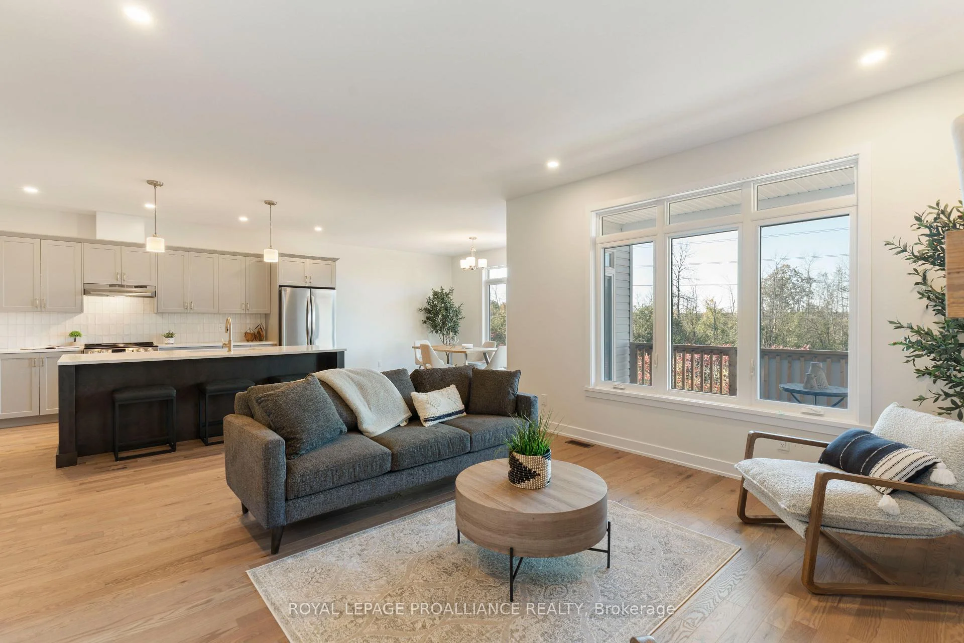Photo 83 of 1086 Moore Street, Brockville, Brockville — HOMEH