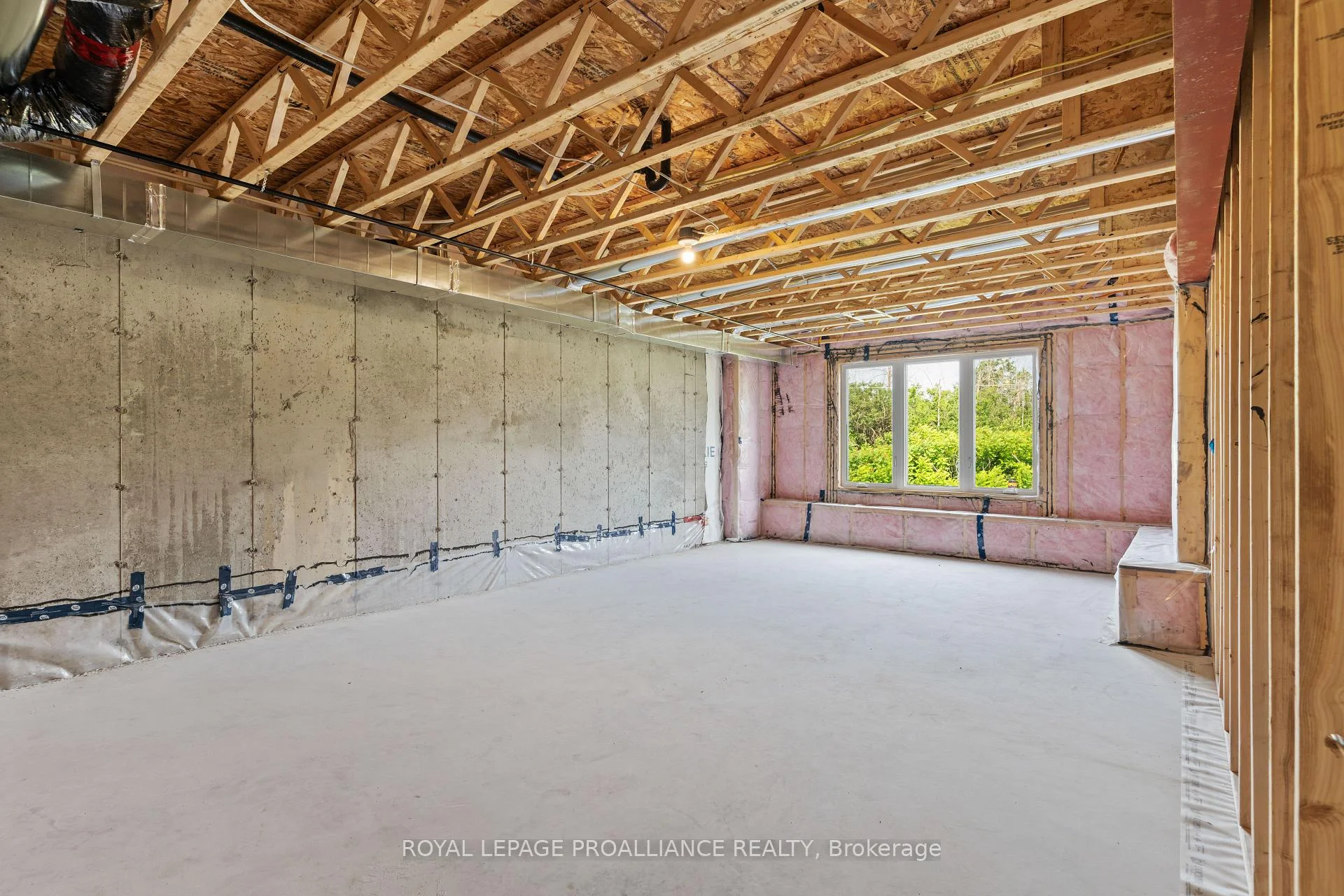 Photo 91 of 1086 Moore Street, Brockville, Brockville — HOMEH