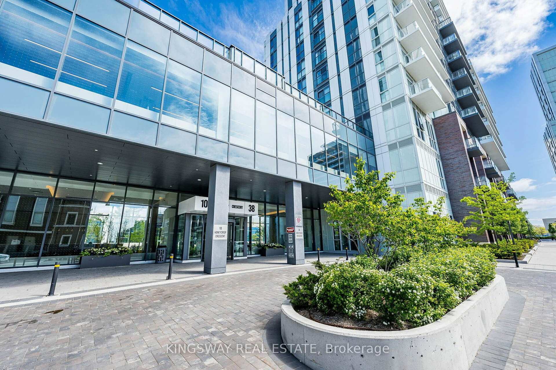 Photo 3 of Unit 203, 38 Honeycrisp Crescent, Vaughan, Vaughan Corporate Centre — HOMEH