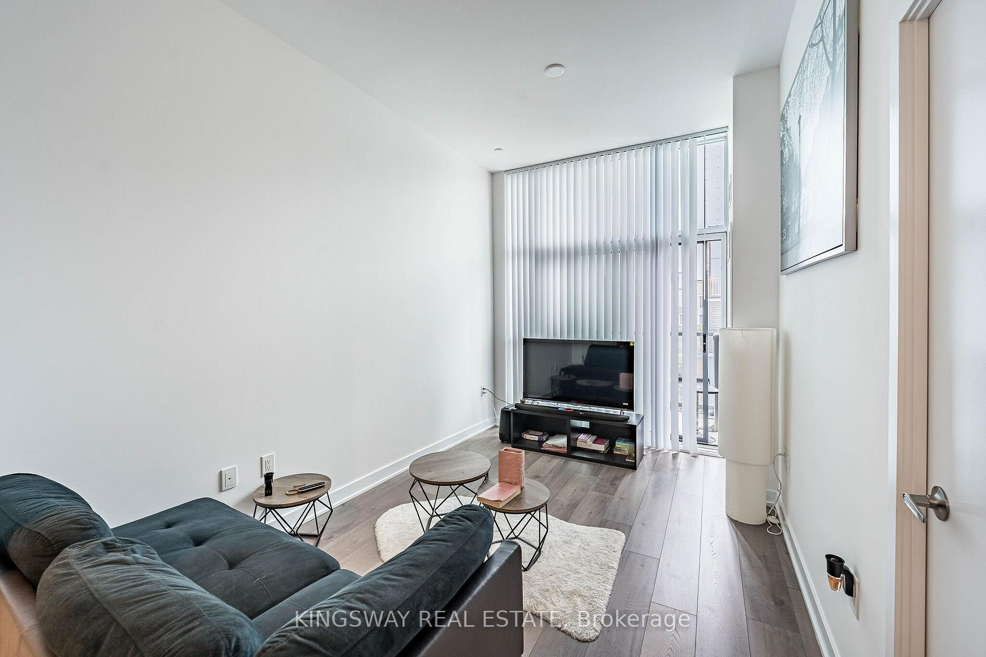 Photo 14 of Unit 203, 38 Honeycrisp Crescent, Vaughan, Vaughan Corporate Centre — HOMEH