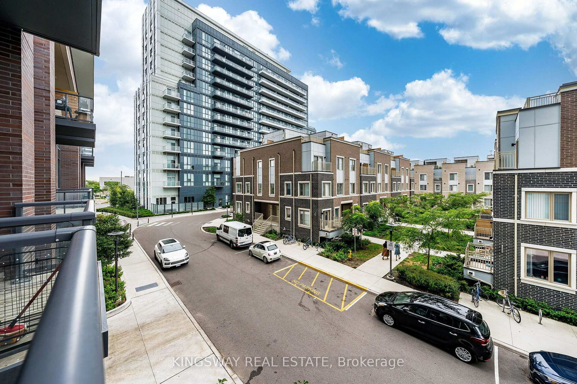 Photo 25 of Unit 203, 38 Honeycrisp Crescent, Vaughan, Vaughan Corporate Centre — HOMEH