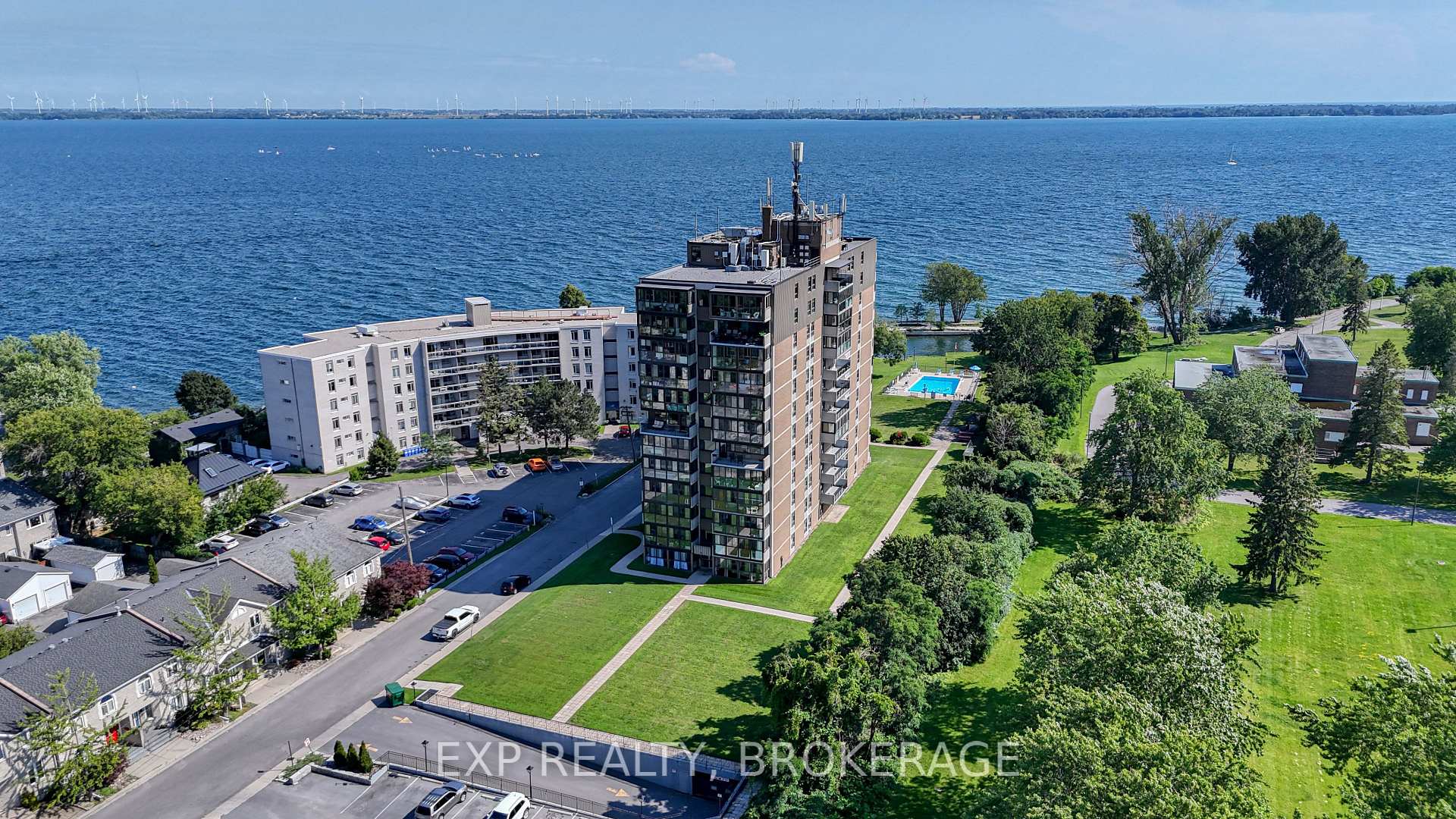 Photo of Unit 202, 2 Mowat Avenue