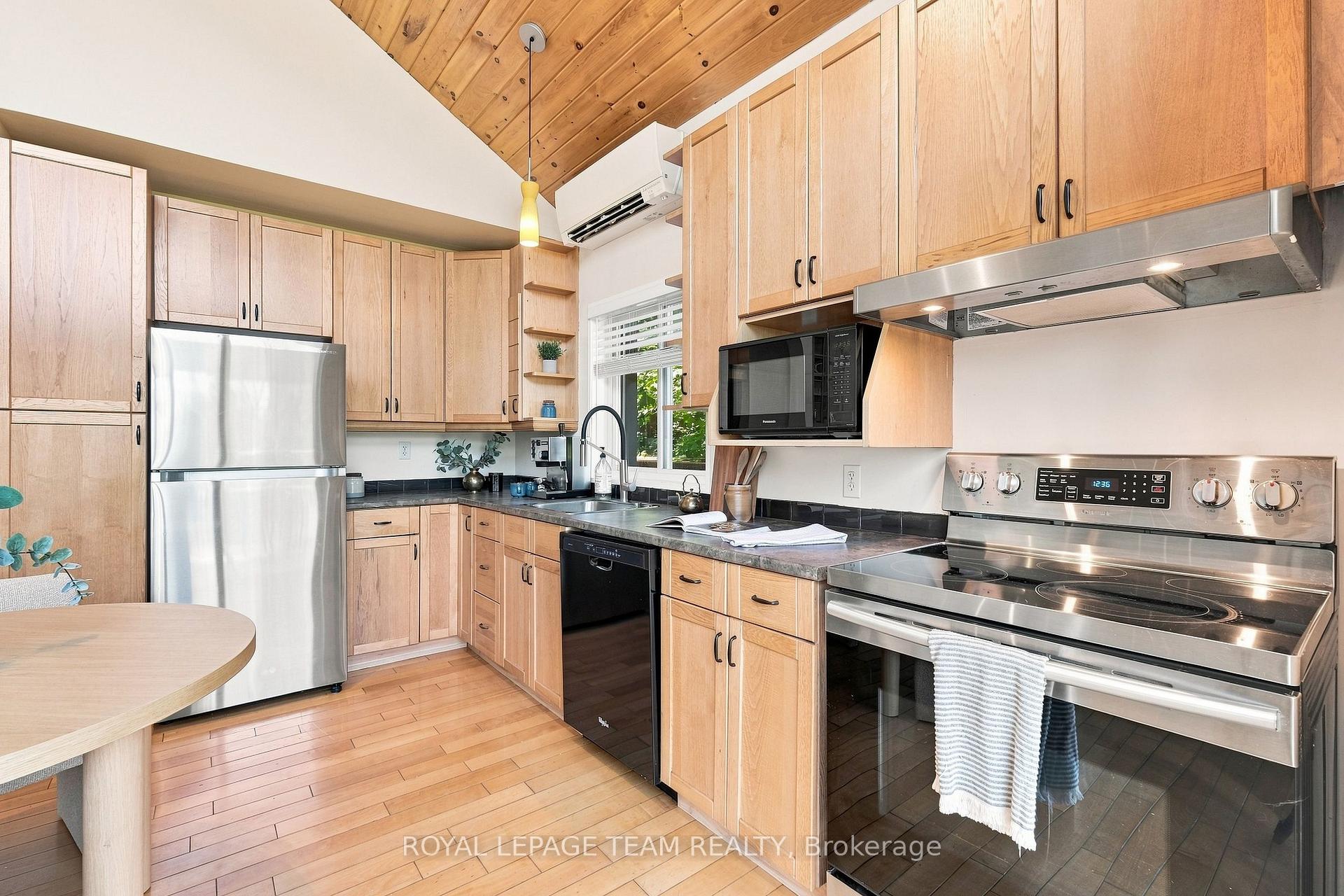 Photo 17 of 4467 Tranquility Lane, Ottawa, Constance Bay — HOMEH