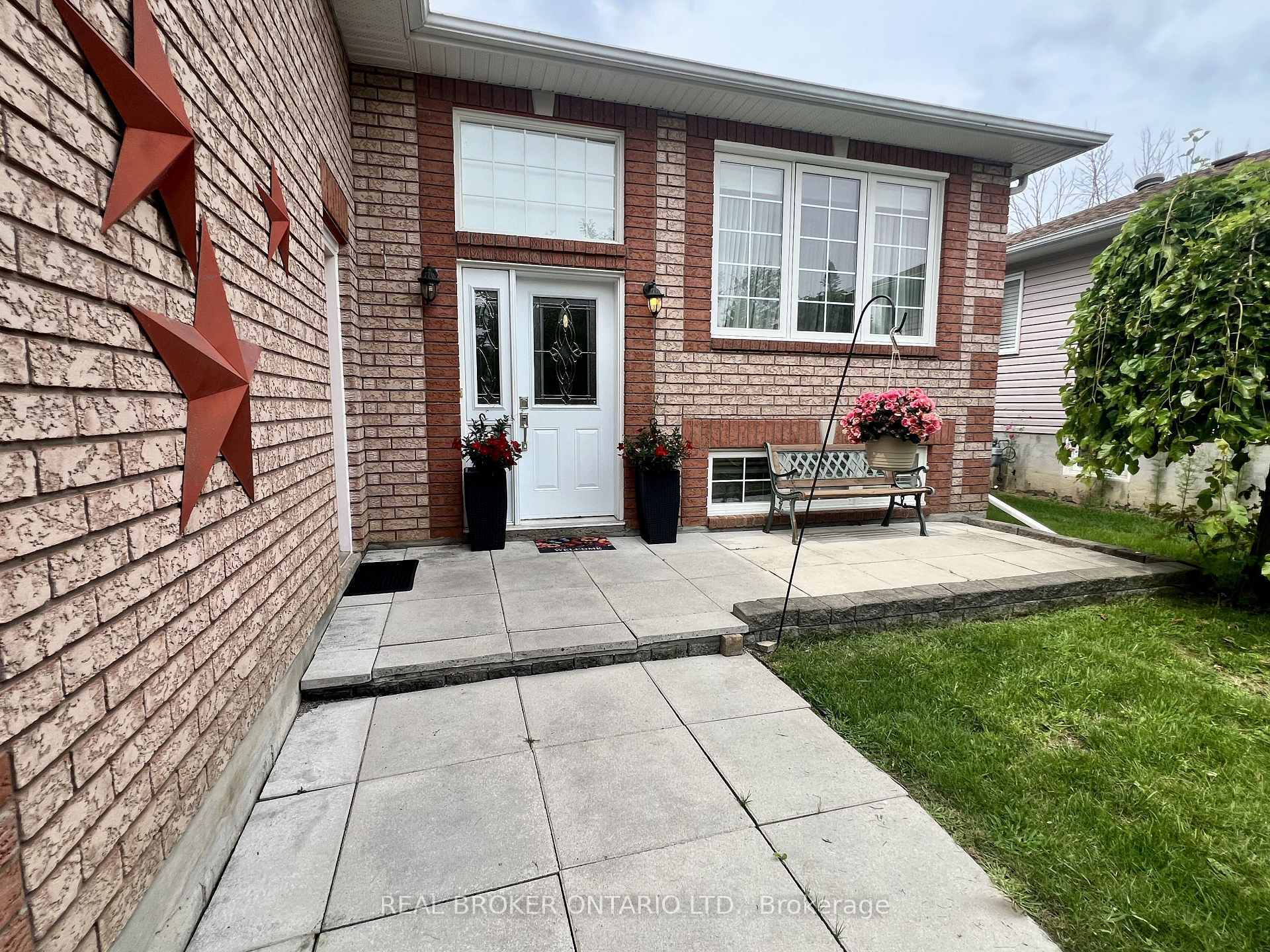 Photo 2 of 2342 Somers Boulevard, Innisfil, Alcona — HOMEH
