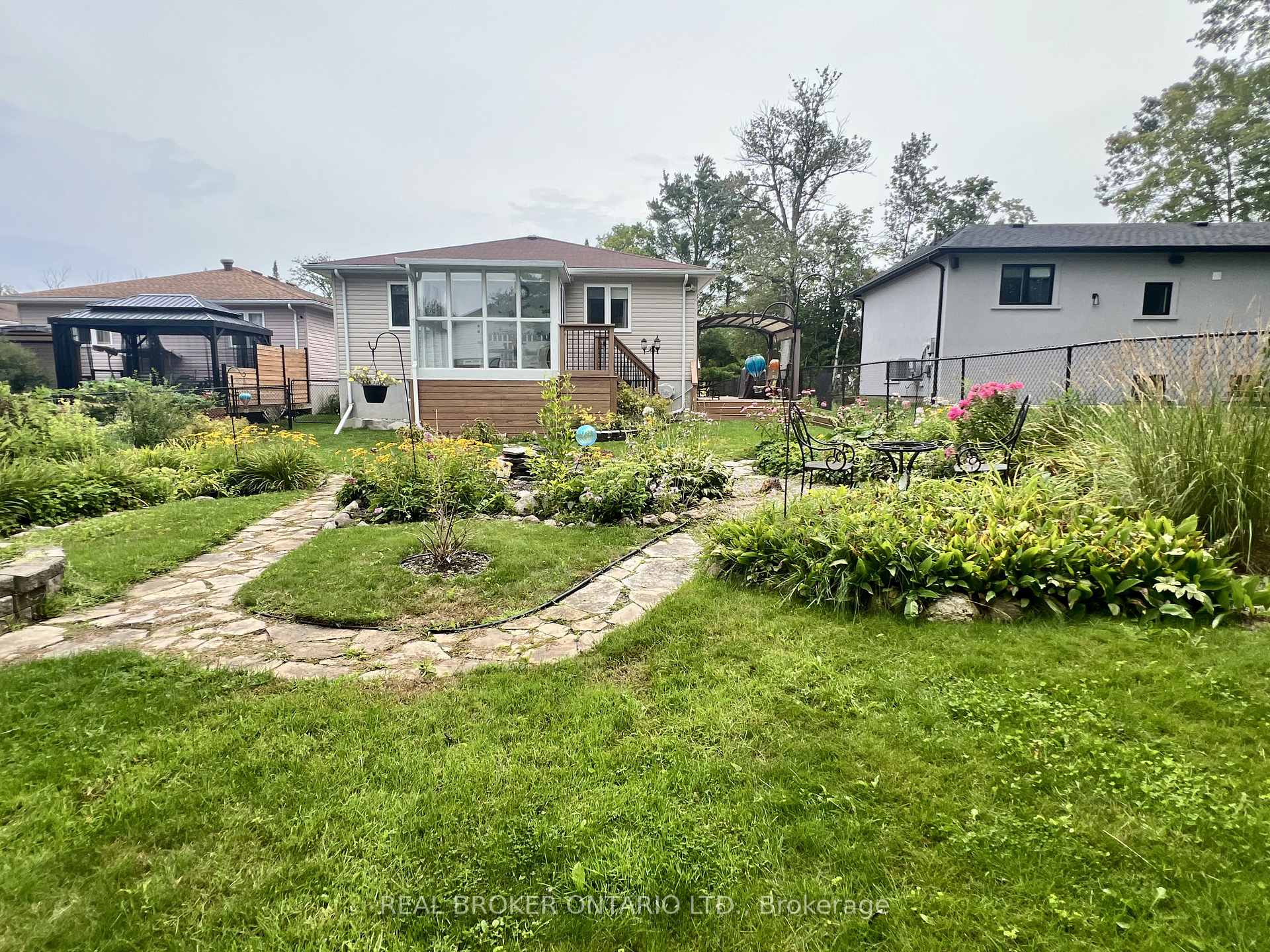 Photo 29 of 2342 Somers Boulevard, Innisfil, Alcona — HOMEH