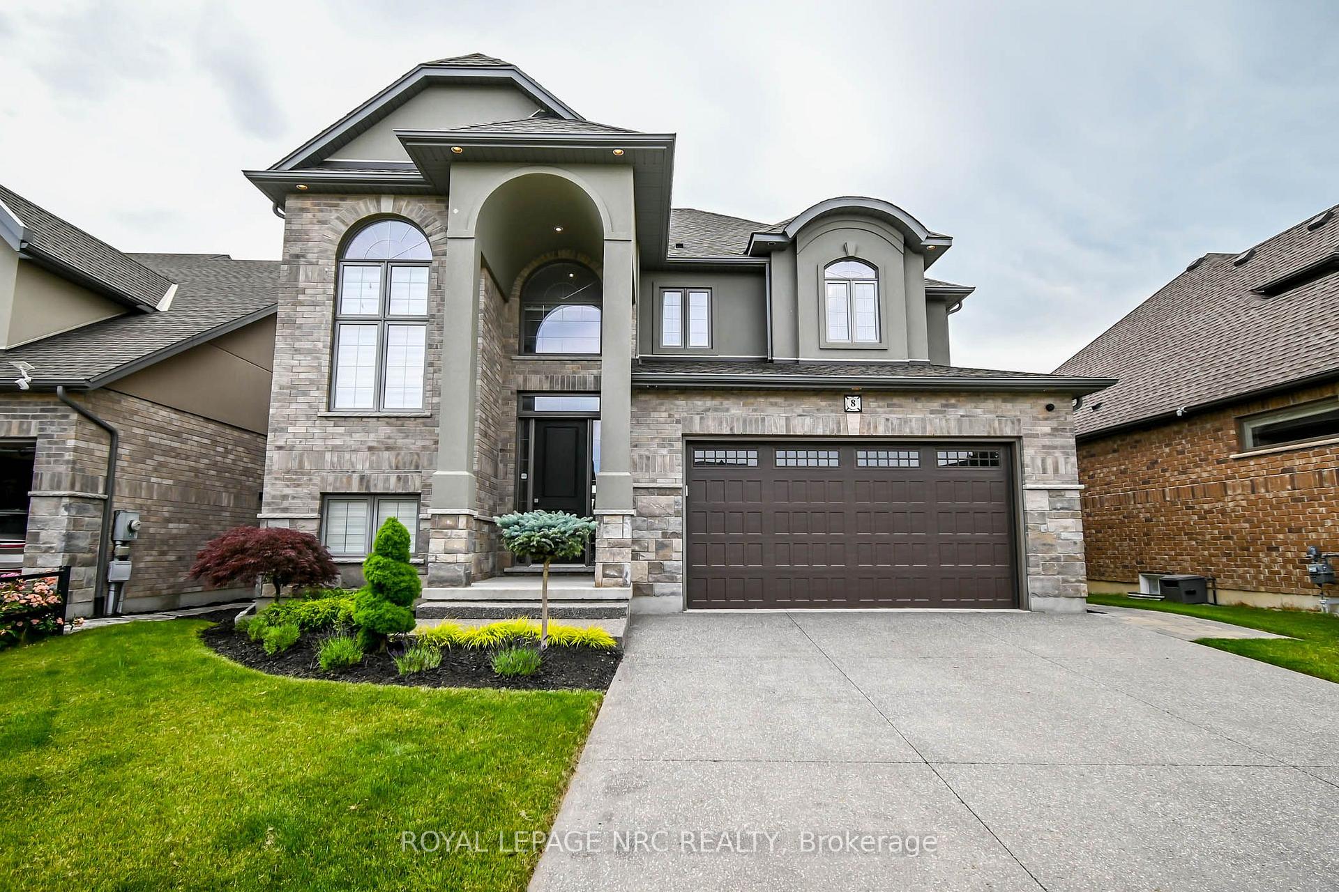 Photo 2 of 8 Tuscany Court, St. Catharines, Grapeview — HOMEH