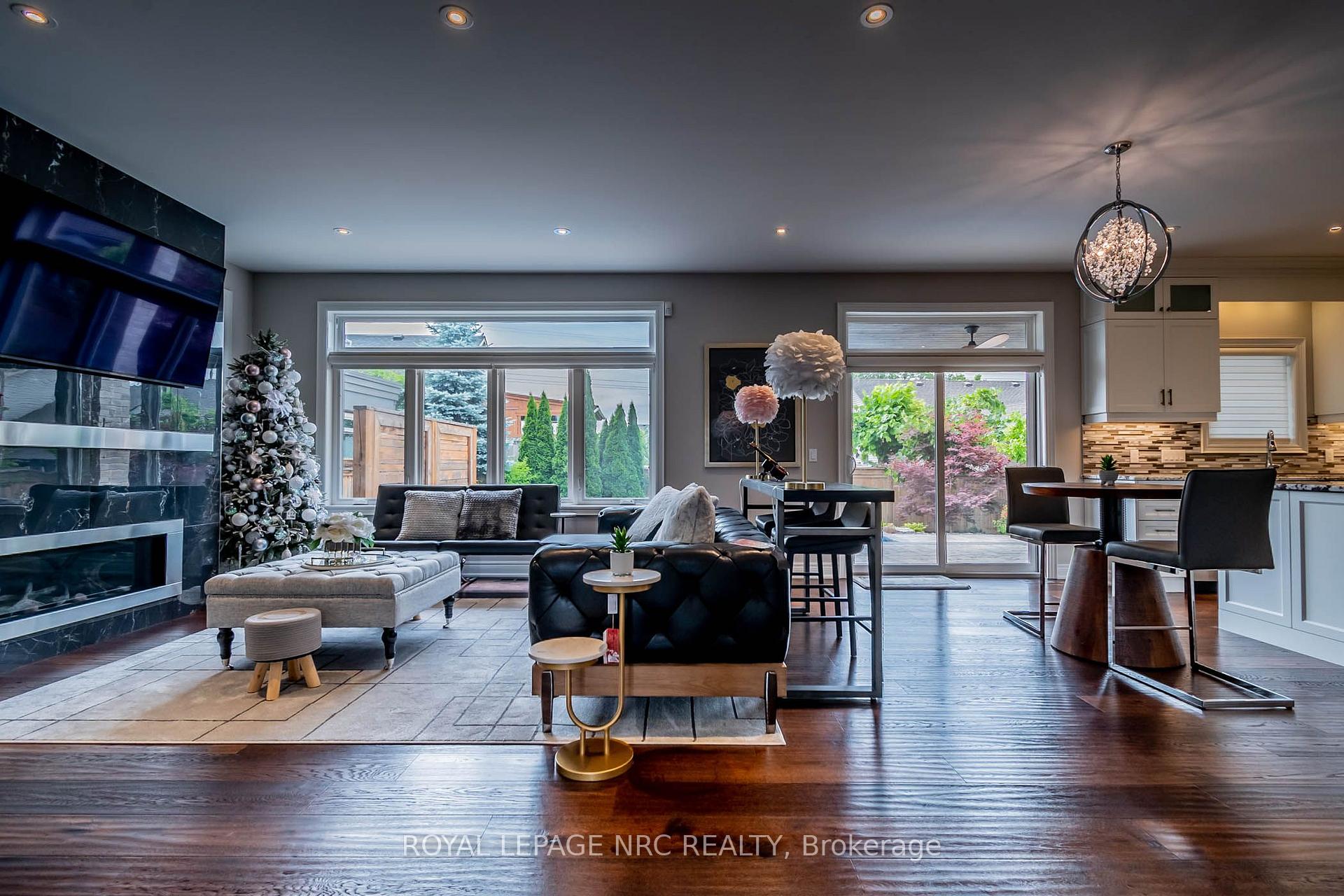Photo 8 of 8 Tuscany Court, St. Catharines, Grapeview — HOMEH