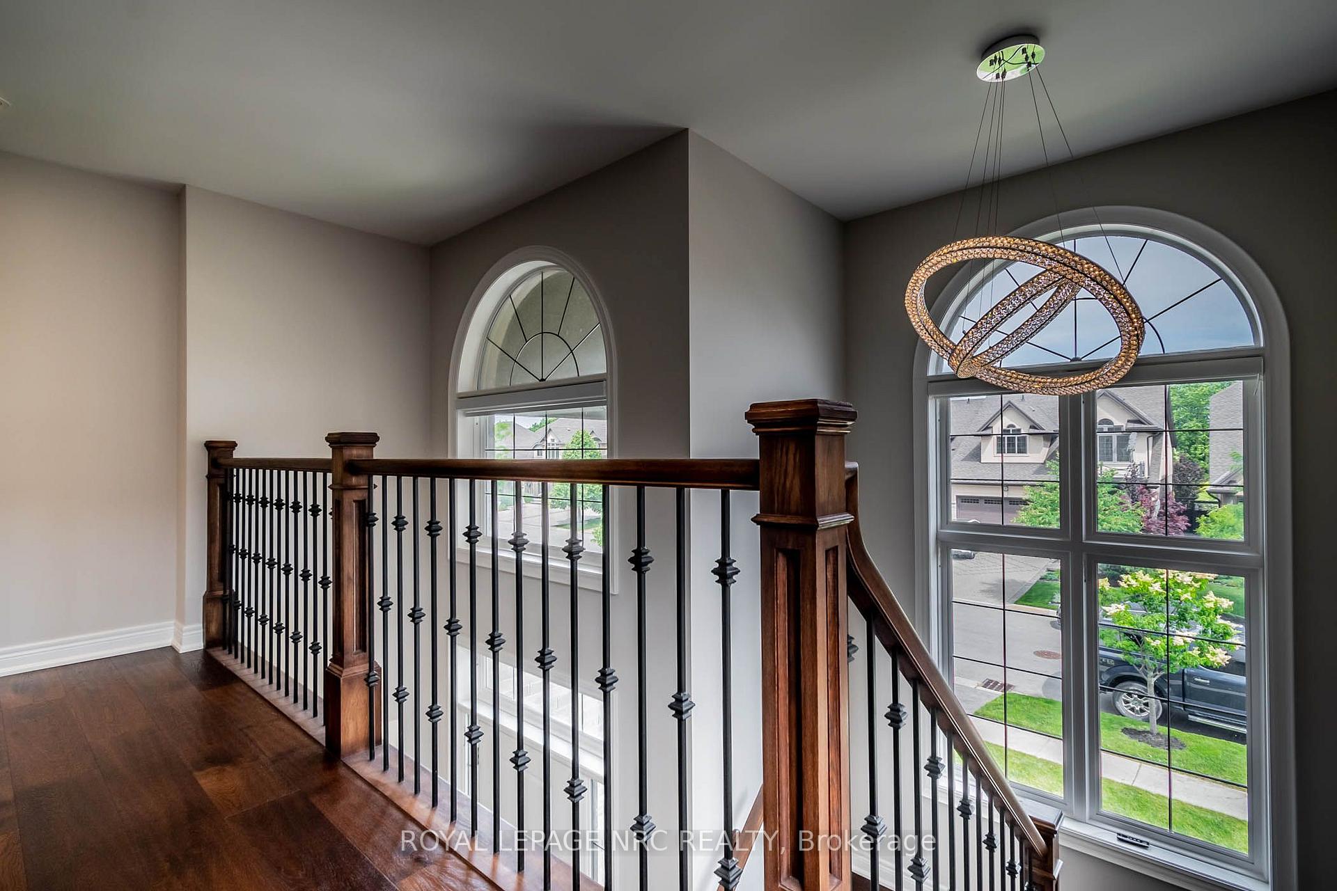 Photo 17 of 8 Tuscany Court, St. Catharines, Grapeview — HOMEH