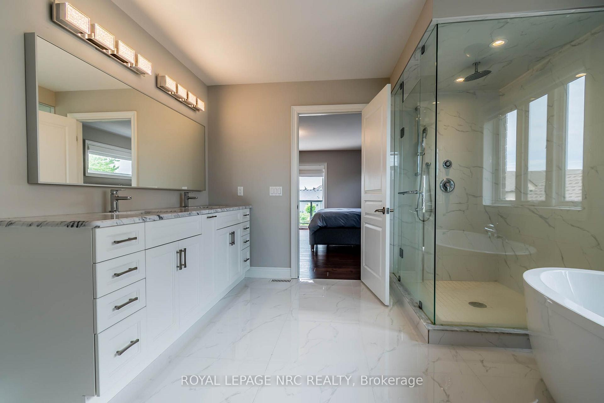 Photo 20 of 8 Tuscany Court, St. Catharines, Grapeview — HOMEH
