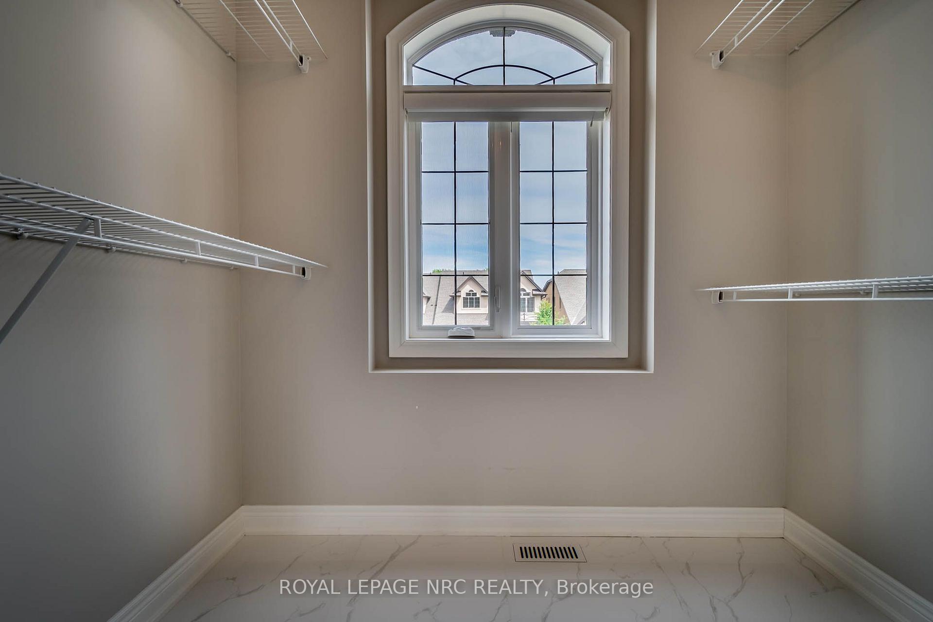 Photo 22 of 8 Tuscany Court, St. Catharines, Grapeview — HOMEH