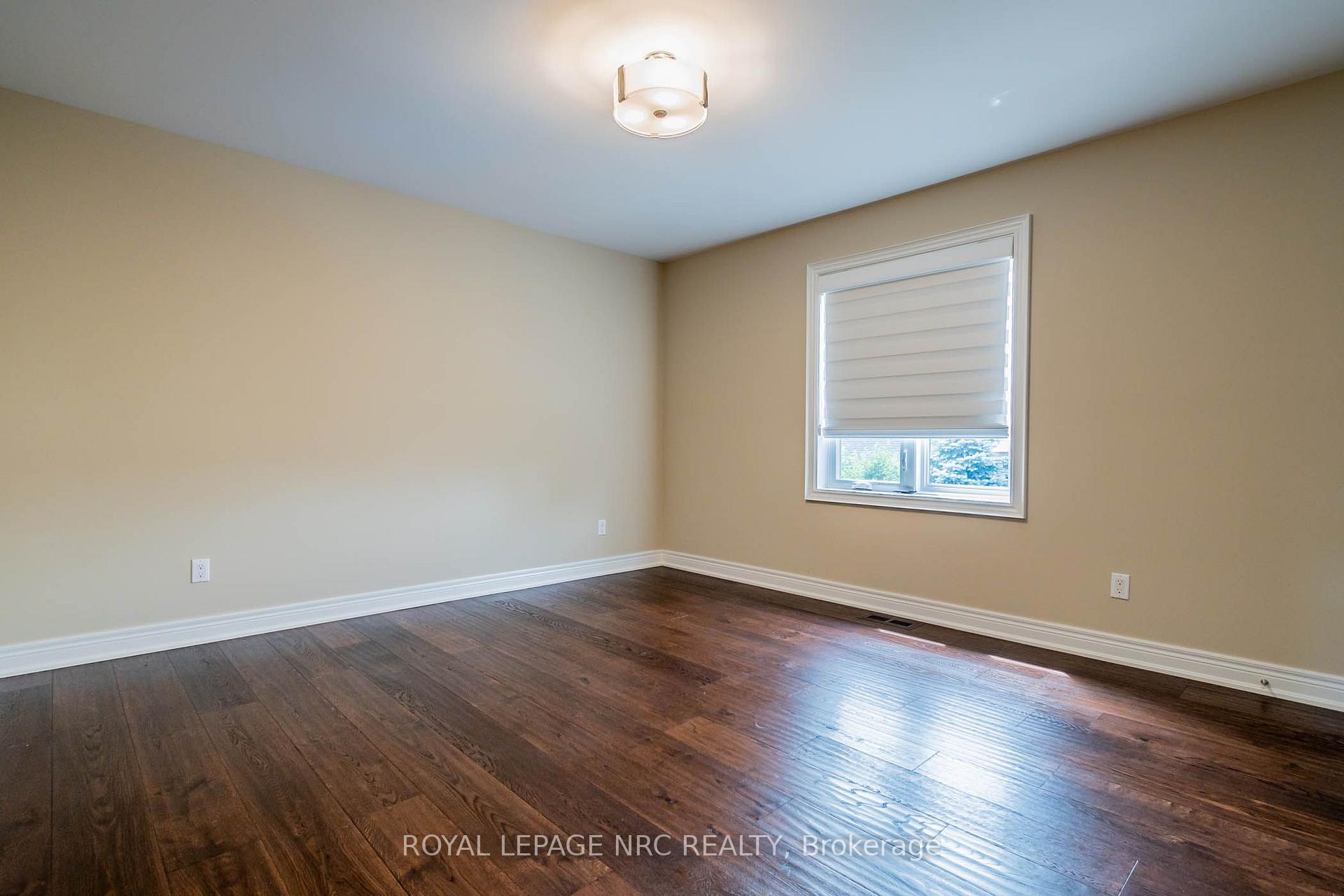 Photo 25 of 8 Tuscany Court, St. Catharines, Grapeview — HOMEH