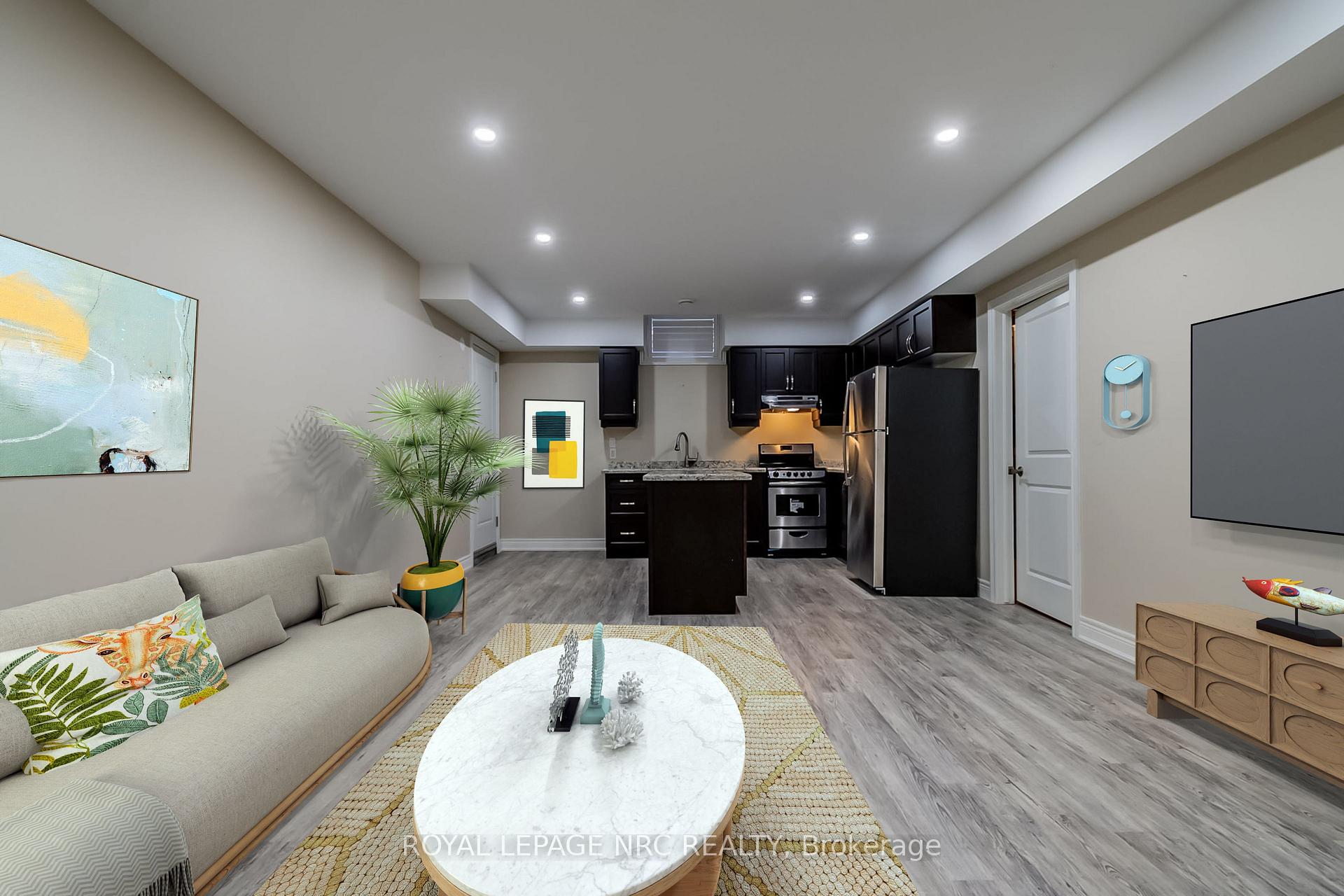 Photo 33 of 8 Tuscany Court, St. Catharines, Grapeview — HOMEH