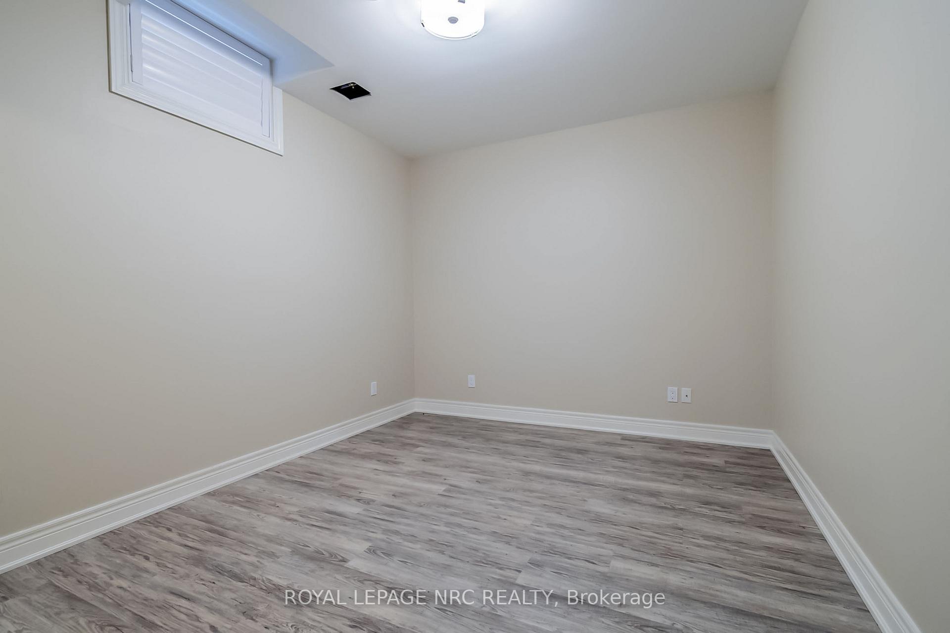Photo 36 of 8 Tuscany Court, St. Catharines, Grapeview — HOMEH