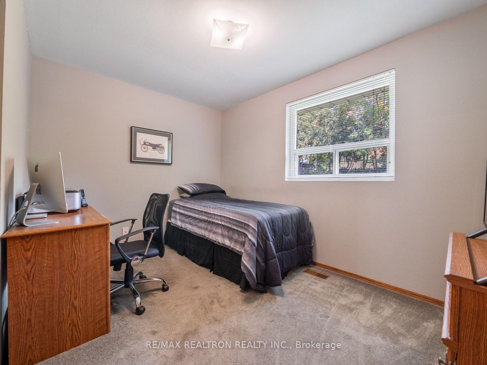 Photo 16 of 74 Threadneedle Crescent, North York, Hillcrest Village — HOMEH
