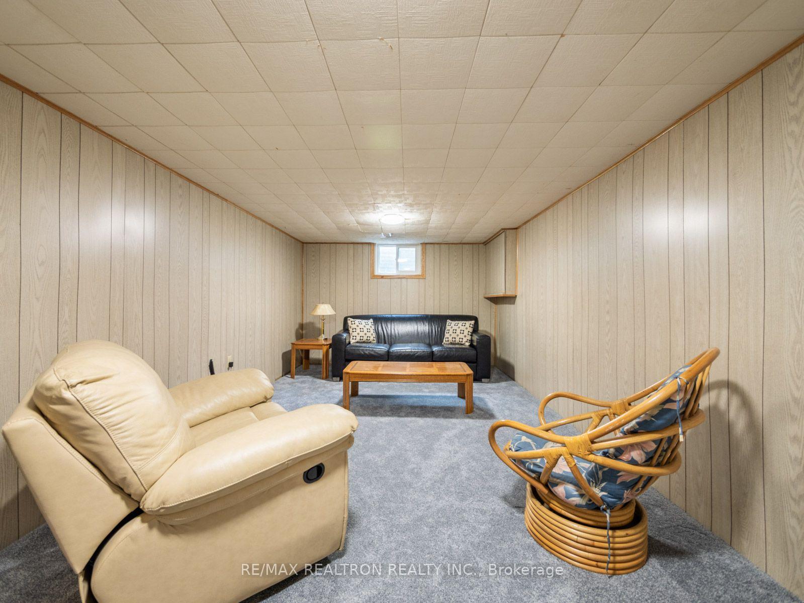 Photo 22 of 74 Threadneedle Crescent, North York, Hillcrest Village — HOMEH