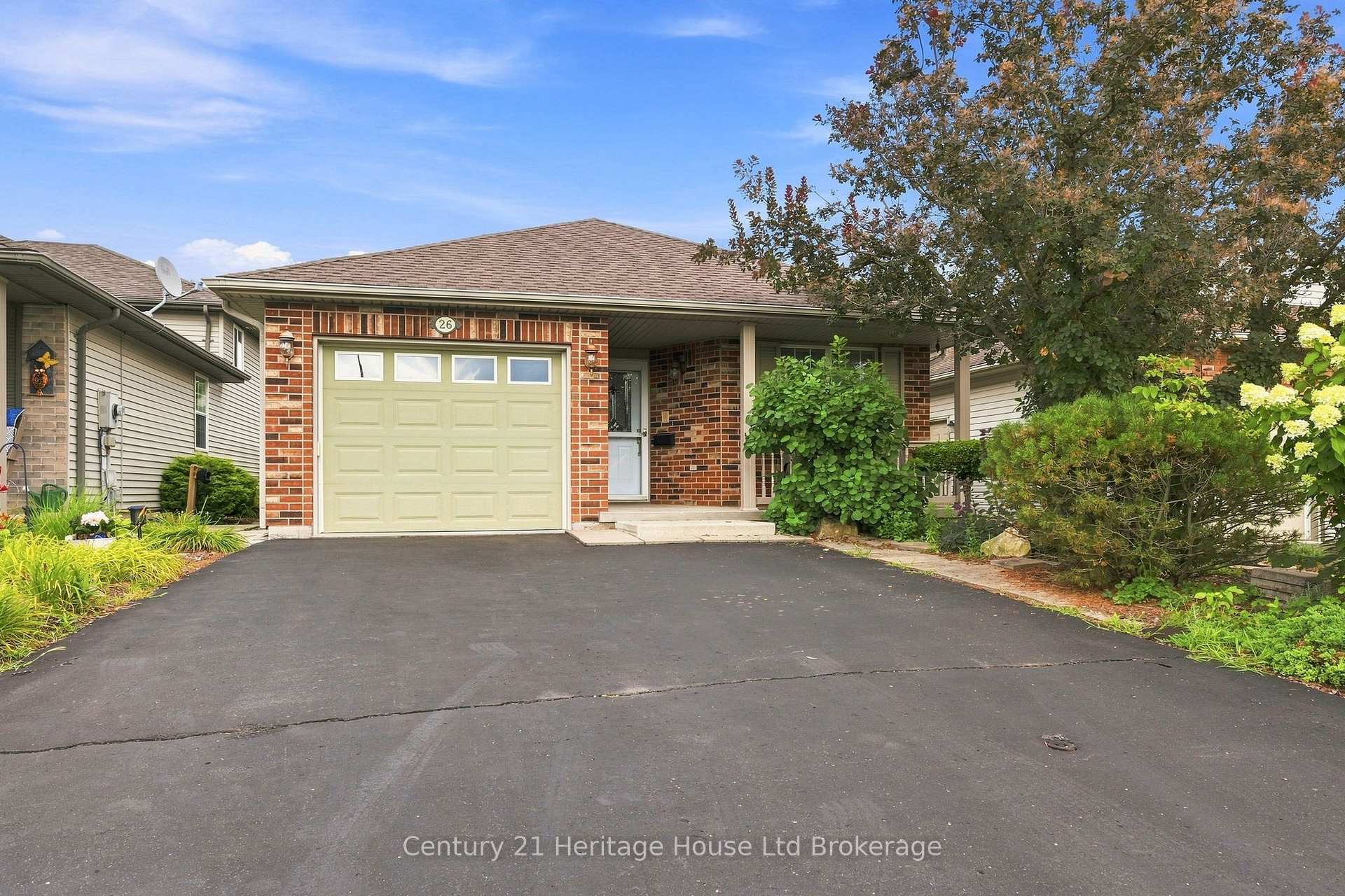 Photo 2 of 26 Peach Street, Tillsonburg — HOMEH