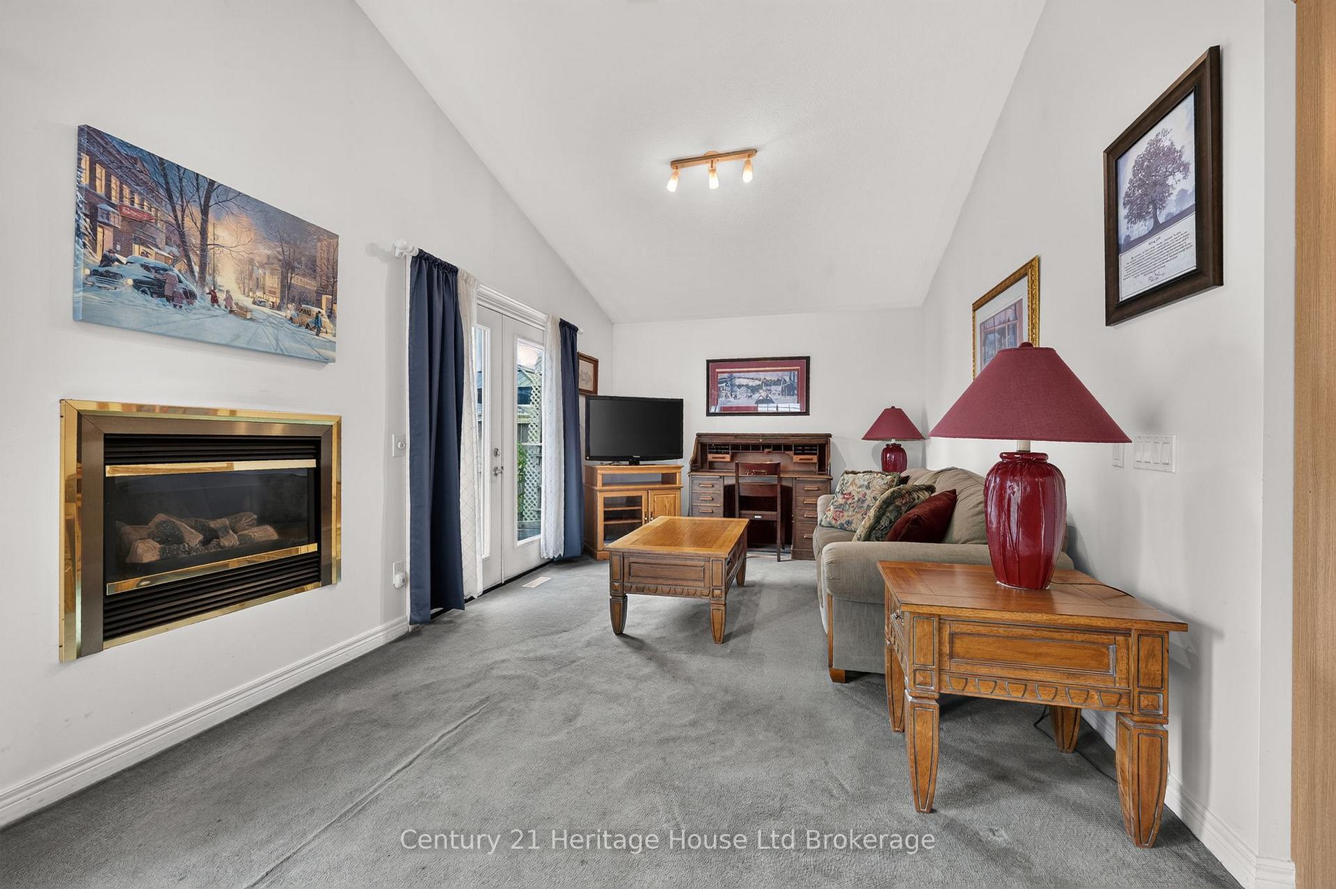 Photo 7 of 26 Peach Street, Tillsonburg — HOMEH